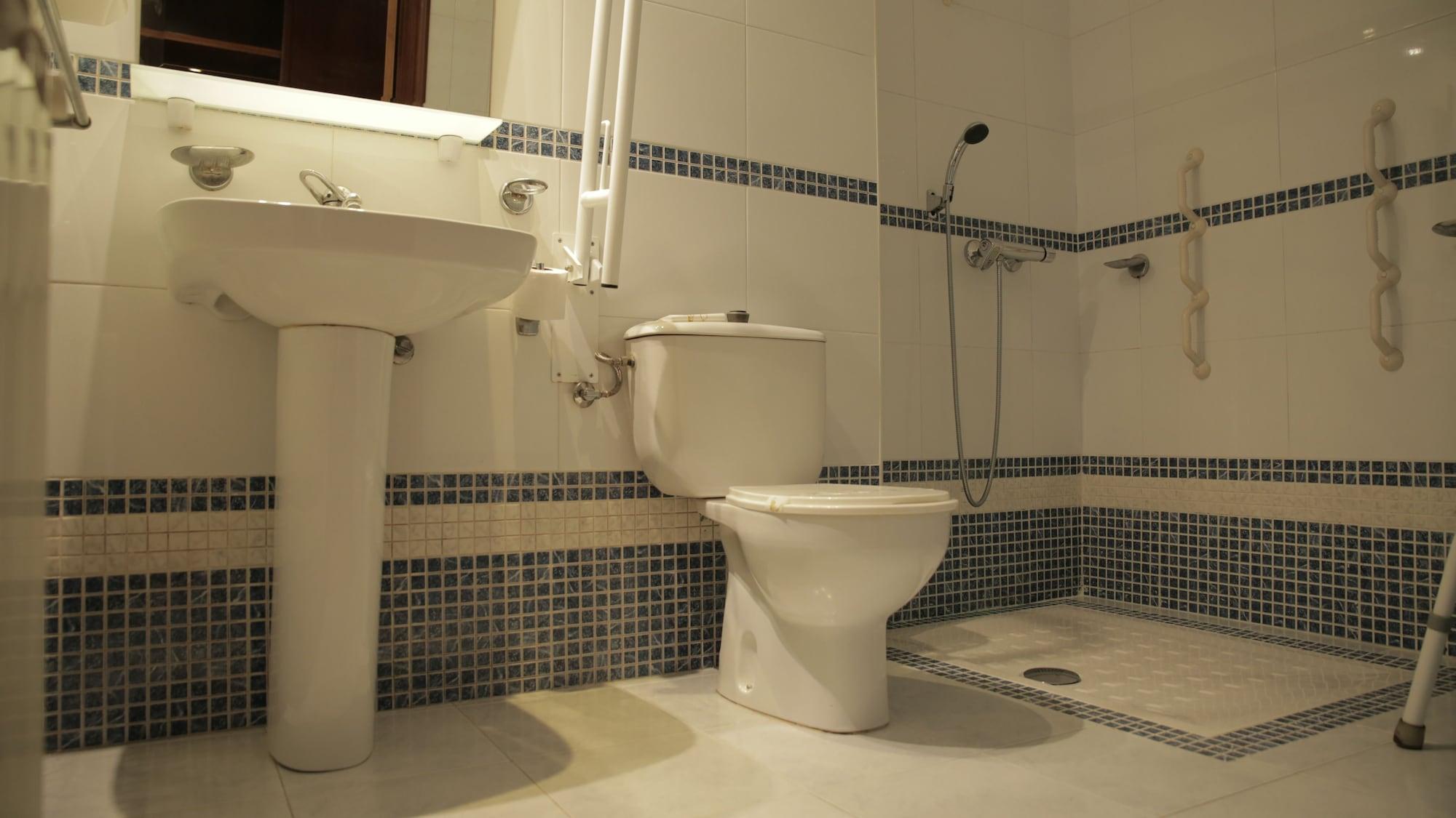 Equipamiento de Habitación Hotel Alda Bueumar