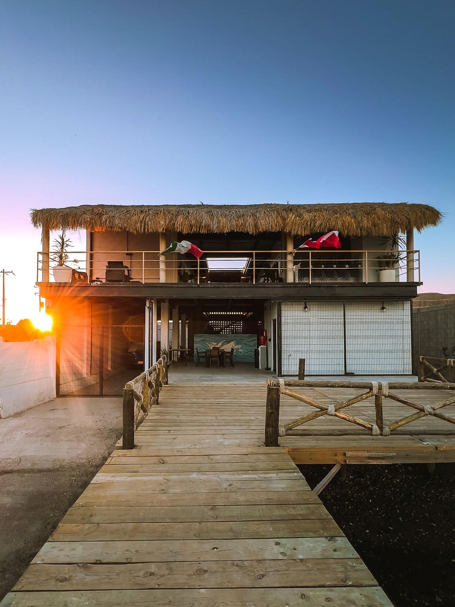 Vista Exterior Sealion Dive Center