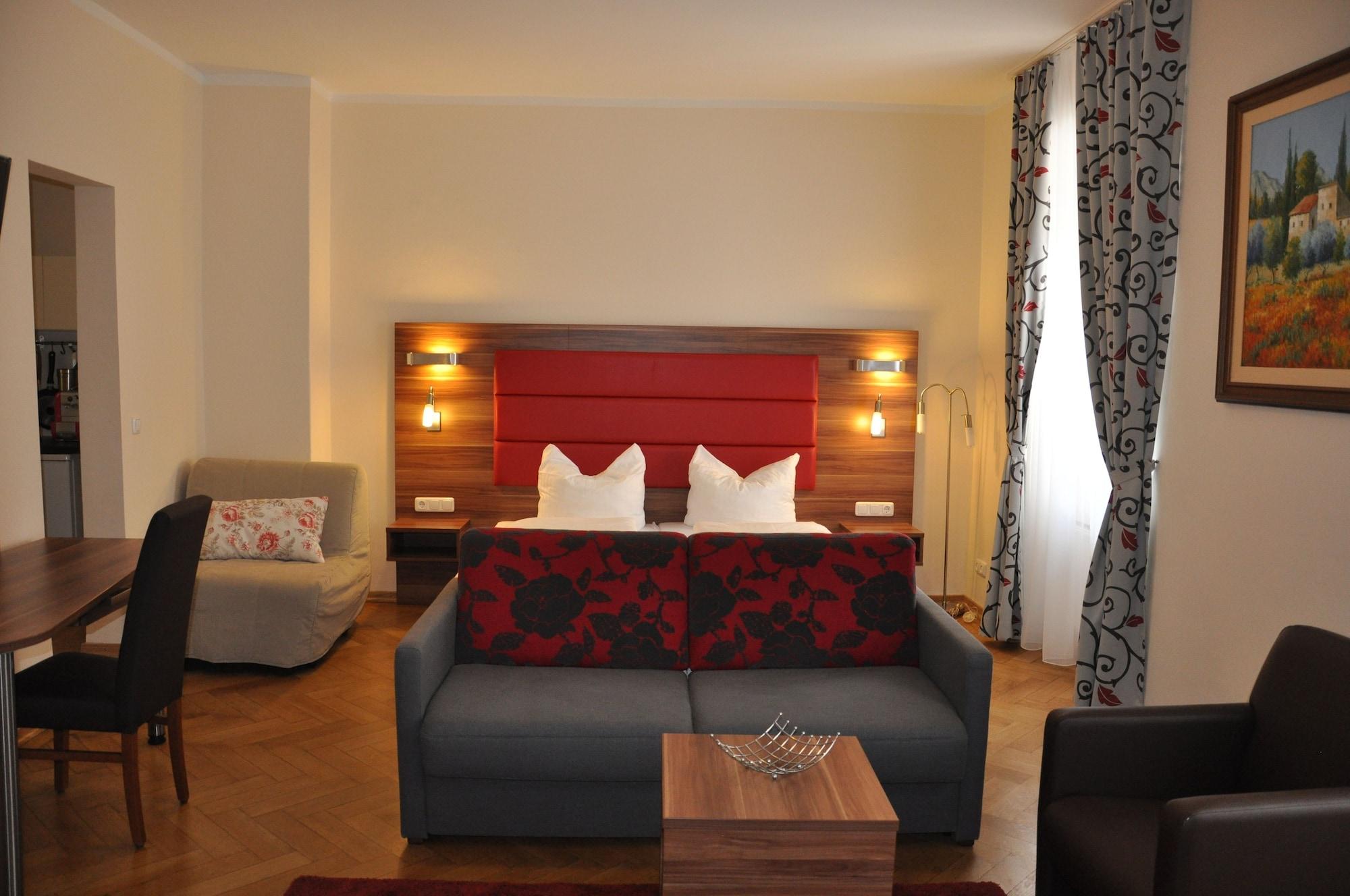 Varios BATU Apart Hotel