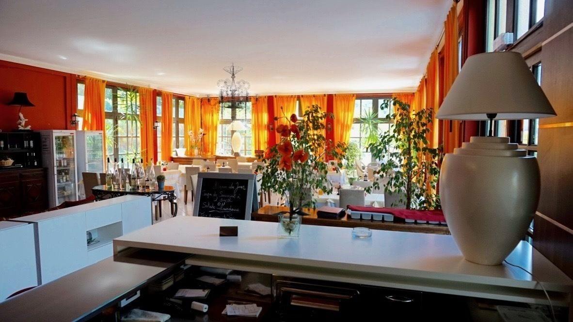 Vista Lobby Auberge Provencale