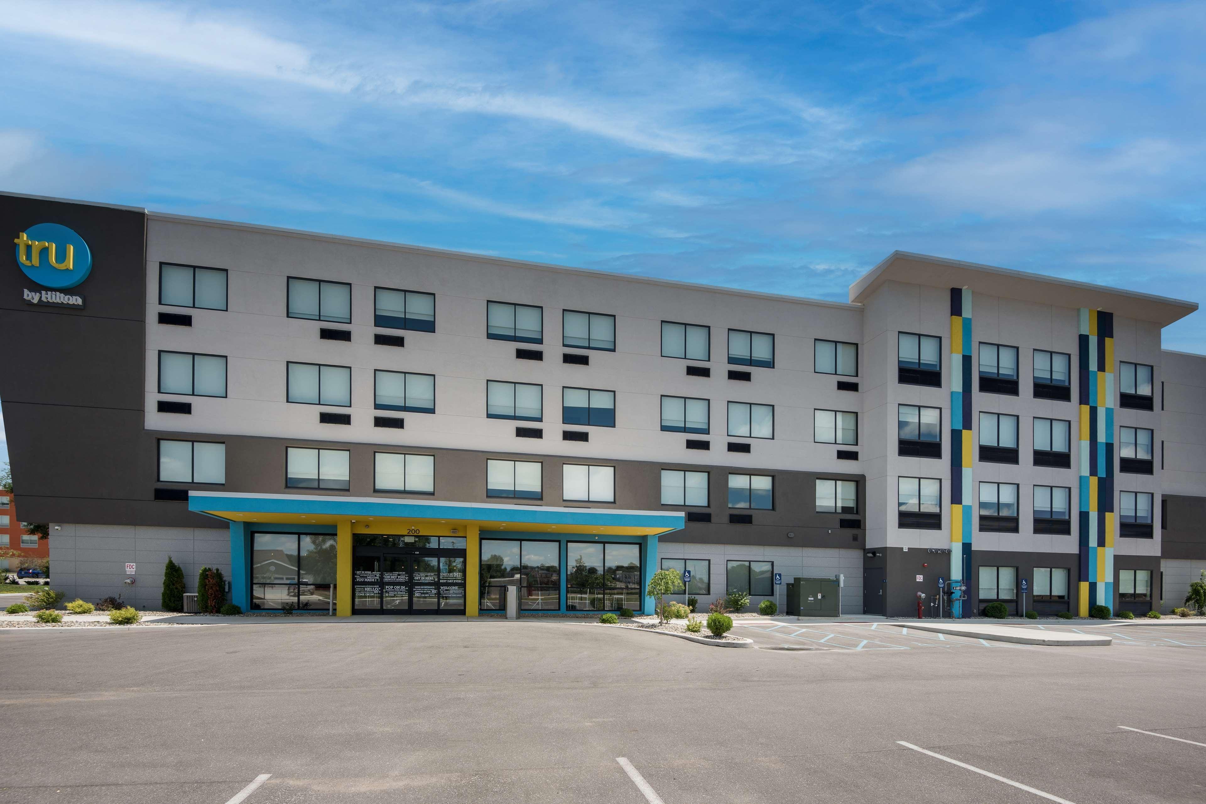 Vista Exterior Tru By Hilton Warsaw, IN