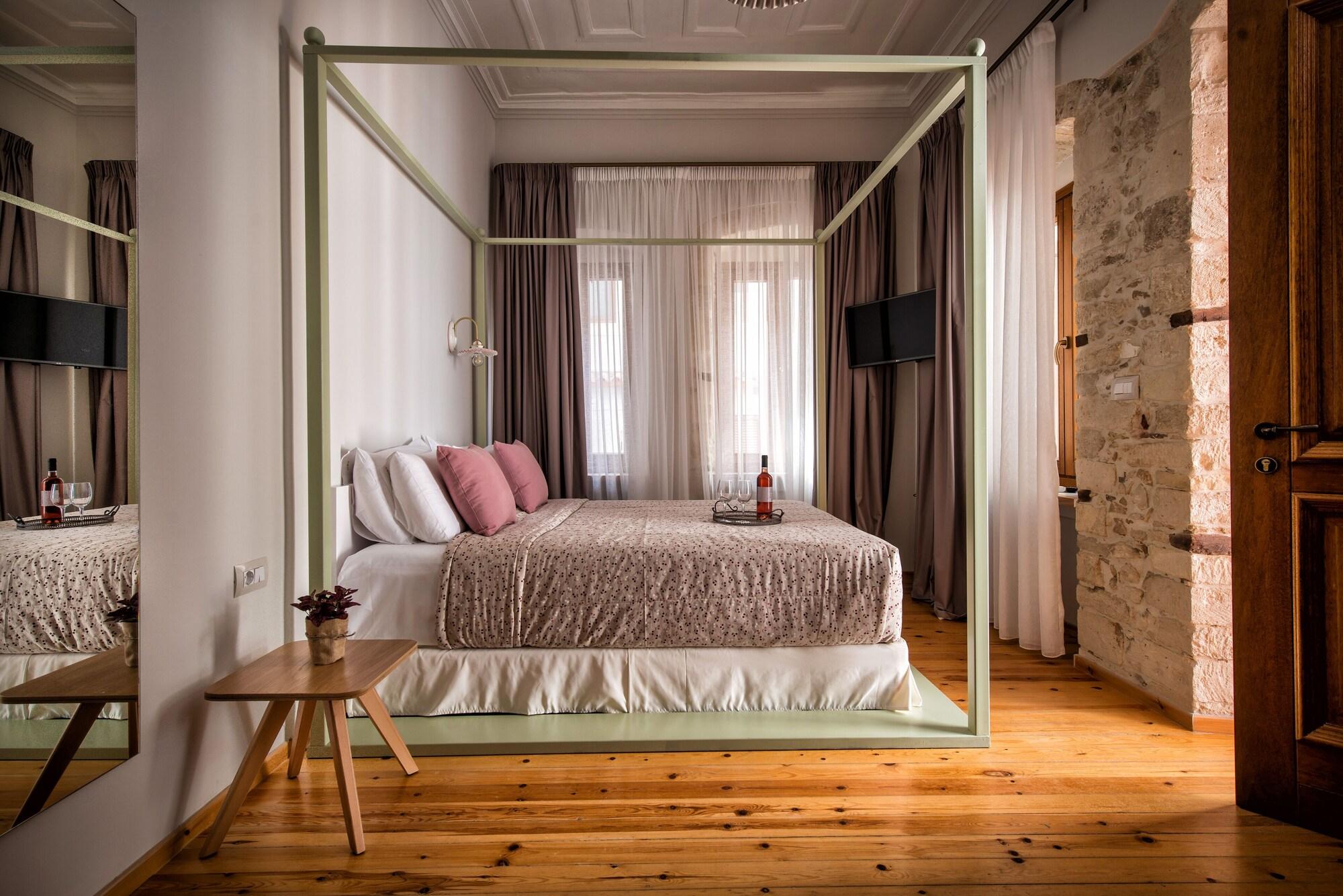 Varios Veneziano Boutique Hotel