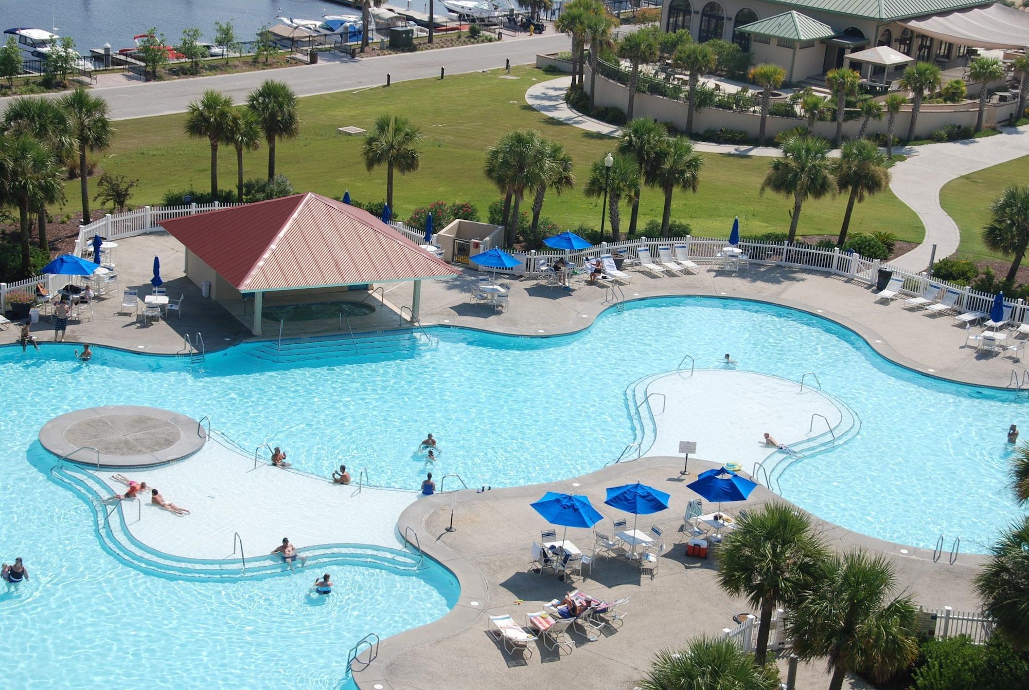 Instalaciones Recreativas Barefoot Resort & Yacht Club