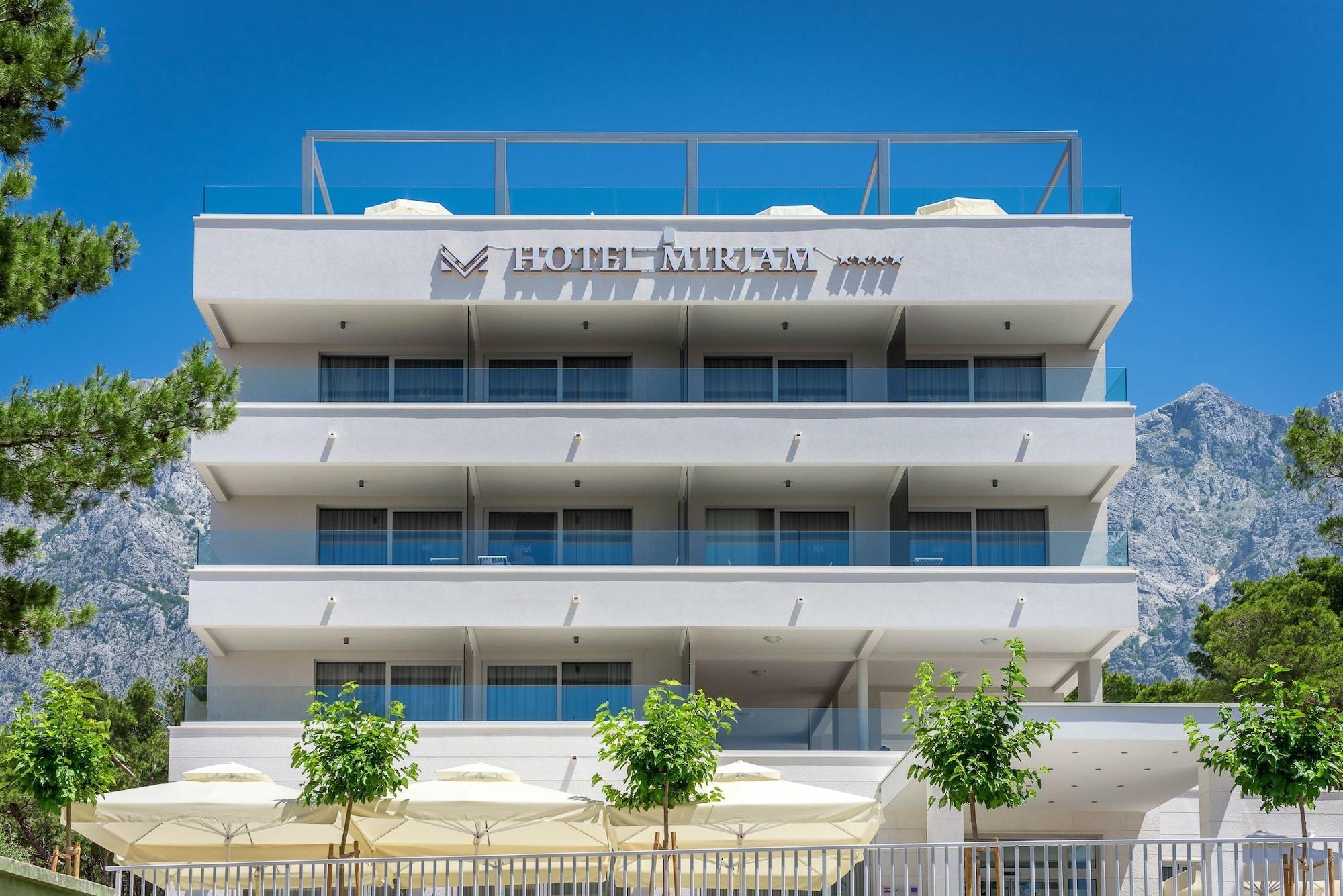 Vista Exterior Hotel Mirjam