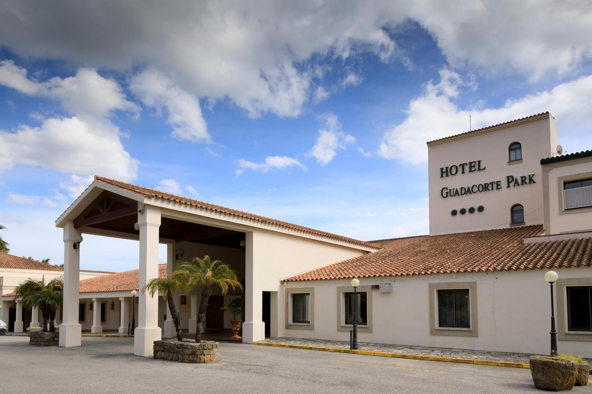 Vista Exterior Guadacorte Park Hotel by Senator