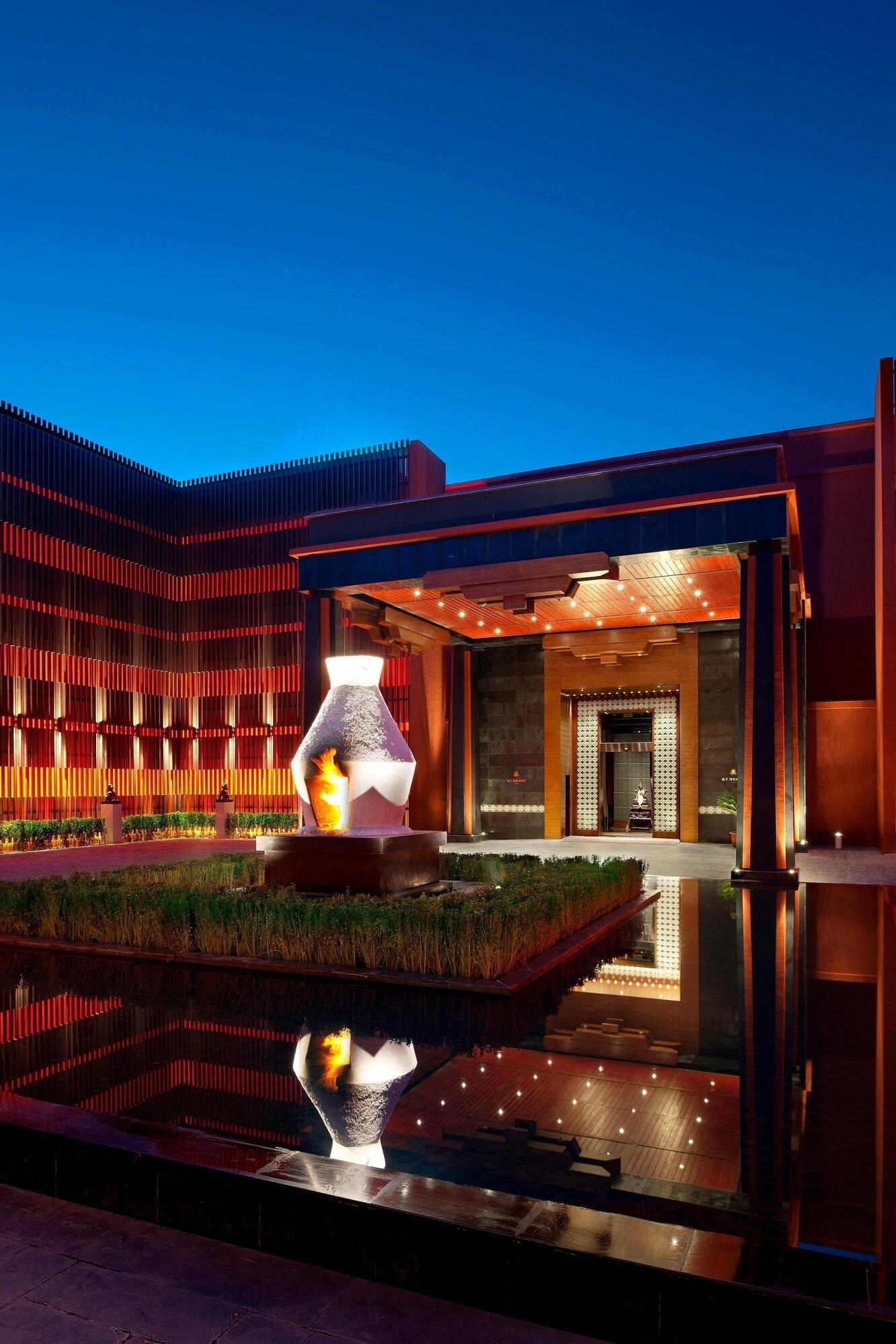 Vista Exterior The St. Regis Lhasa Resort