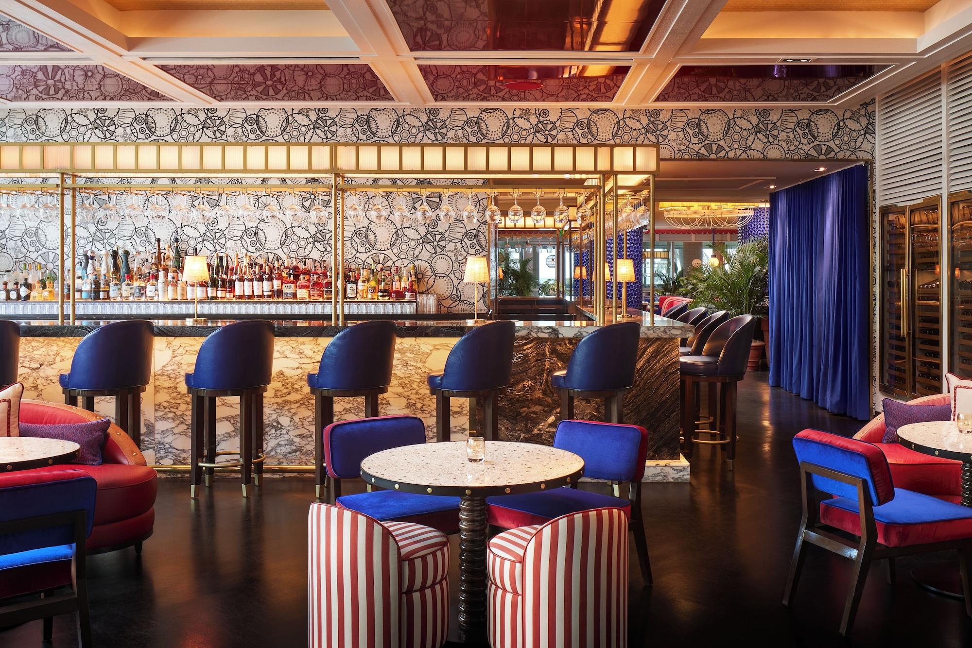 Restaurant Fontainebleau Miami Beach