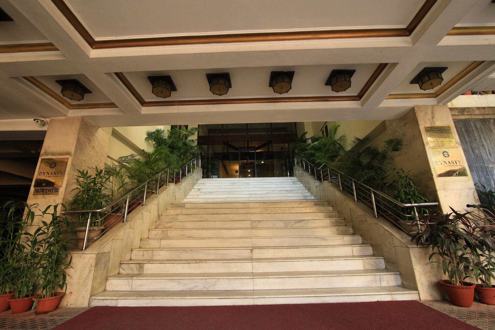 Vista Exterior Dynasty Hotel