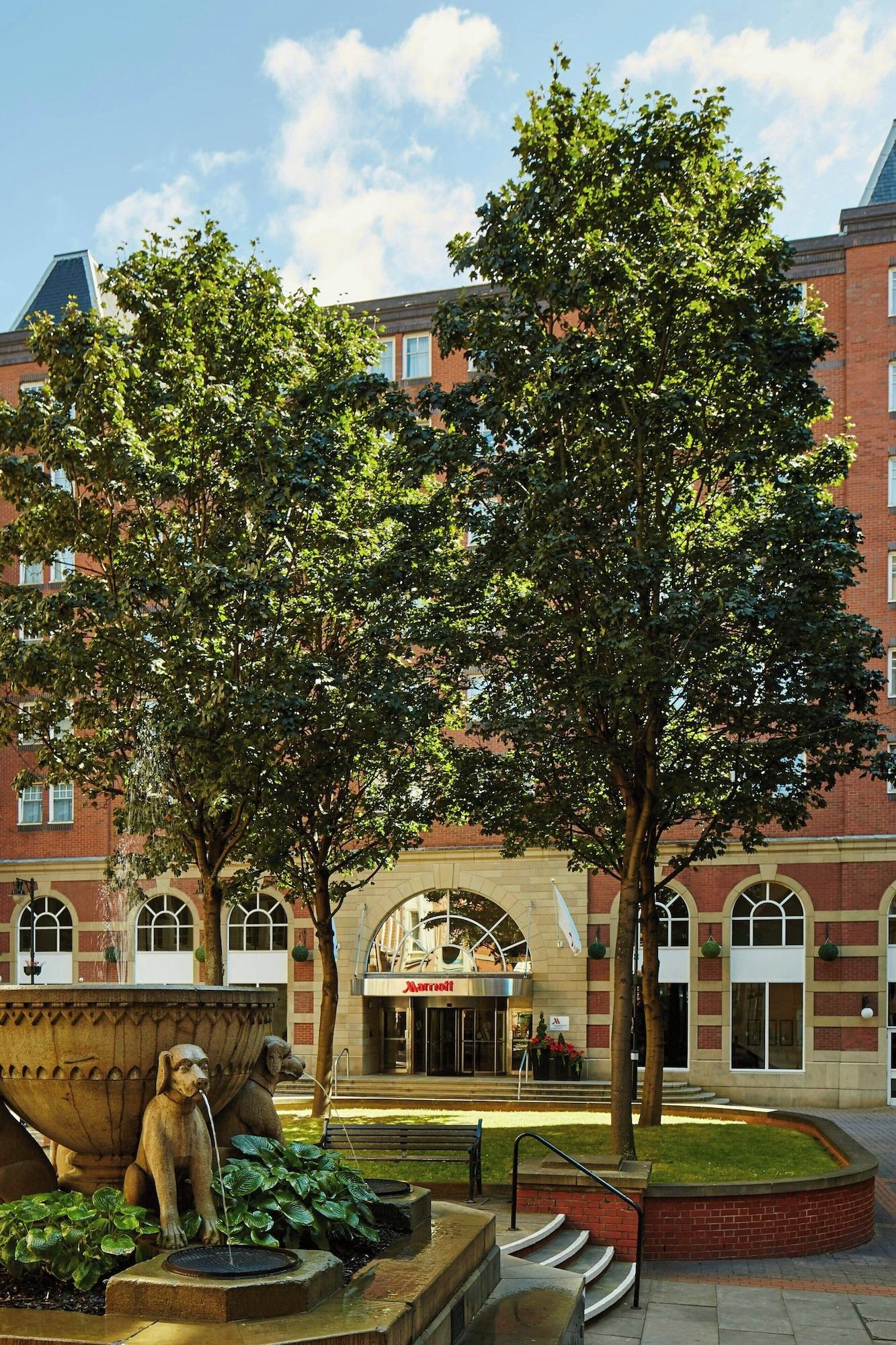 Vista Exterior Leeds Marriott Hotel