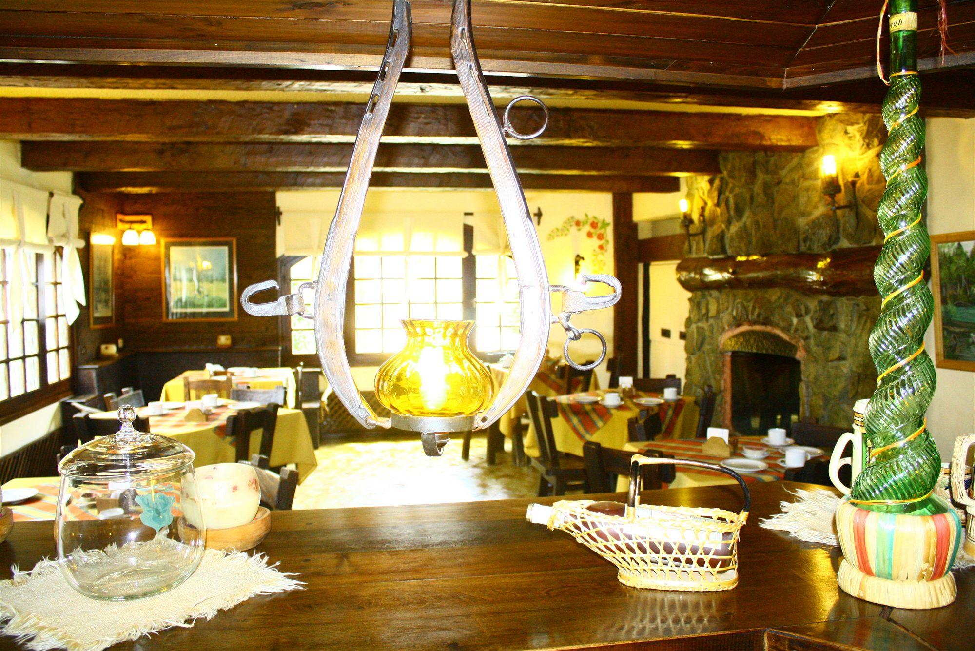 Bar/Salón Hostería La Posta del Cazador