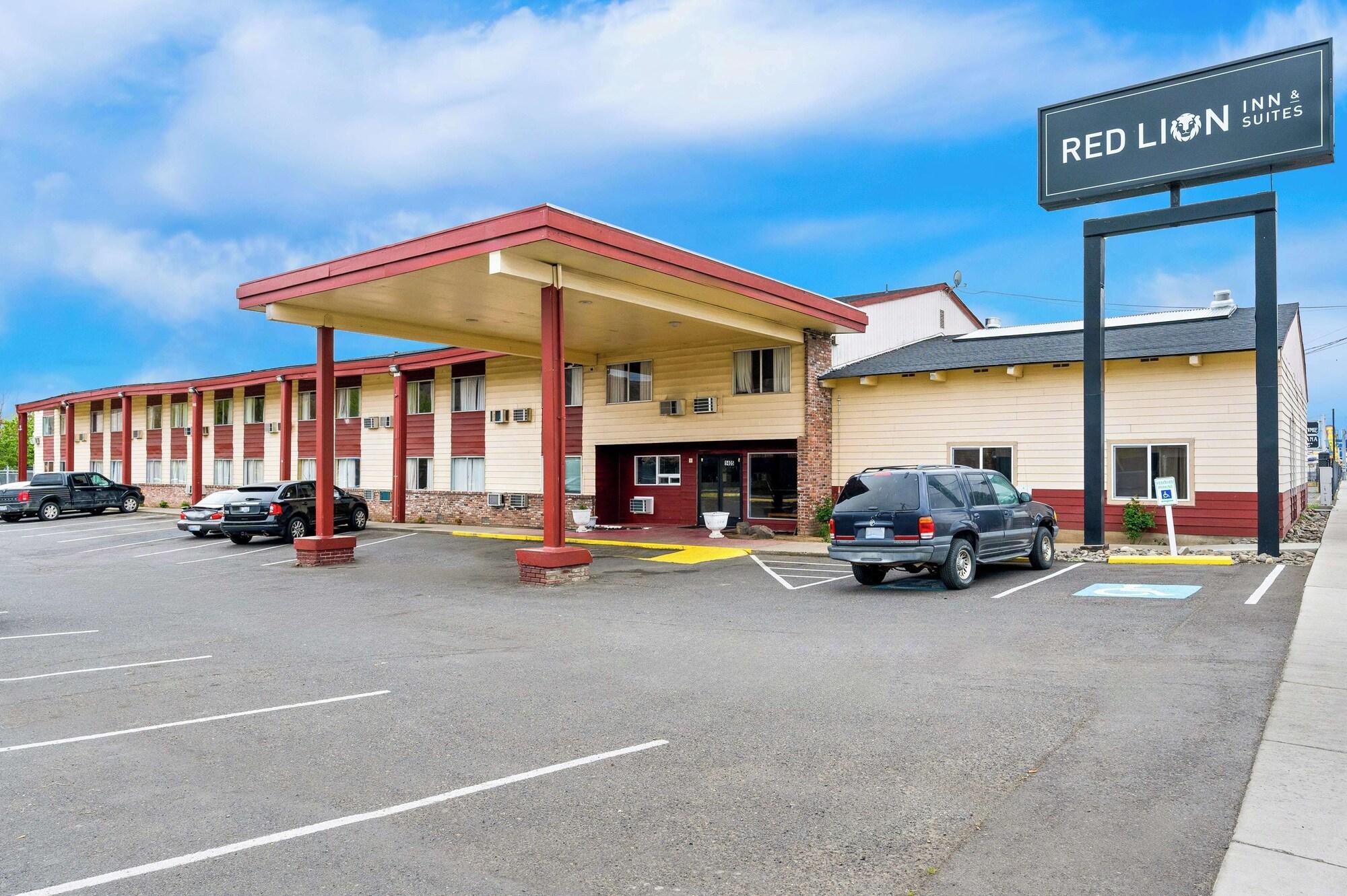 Varios Red Lion Inn & Suites Yakima
