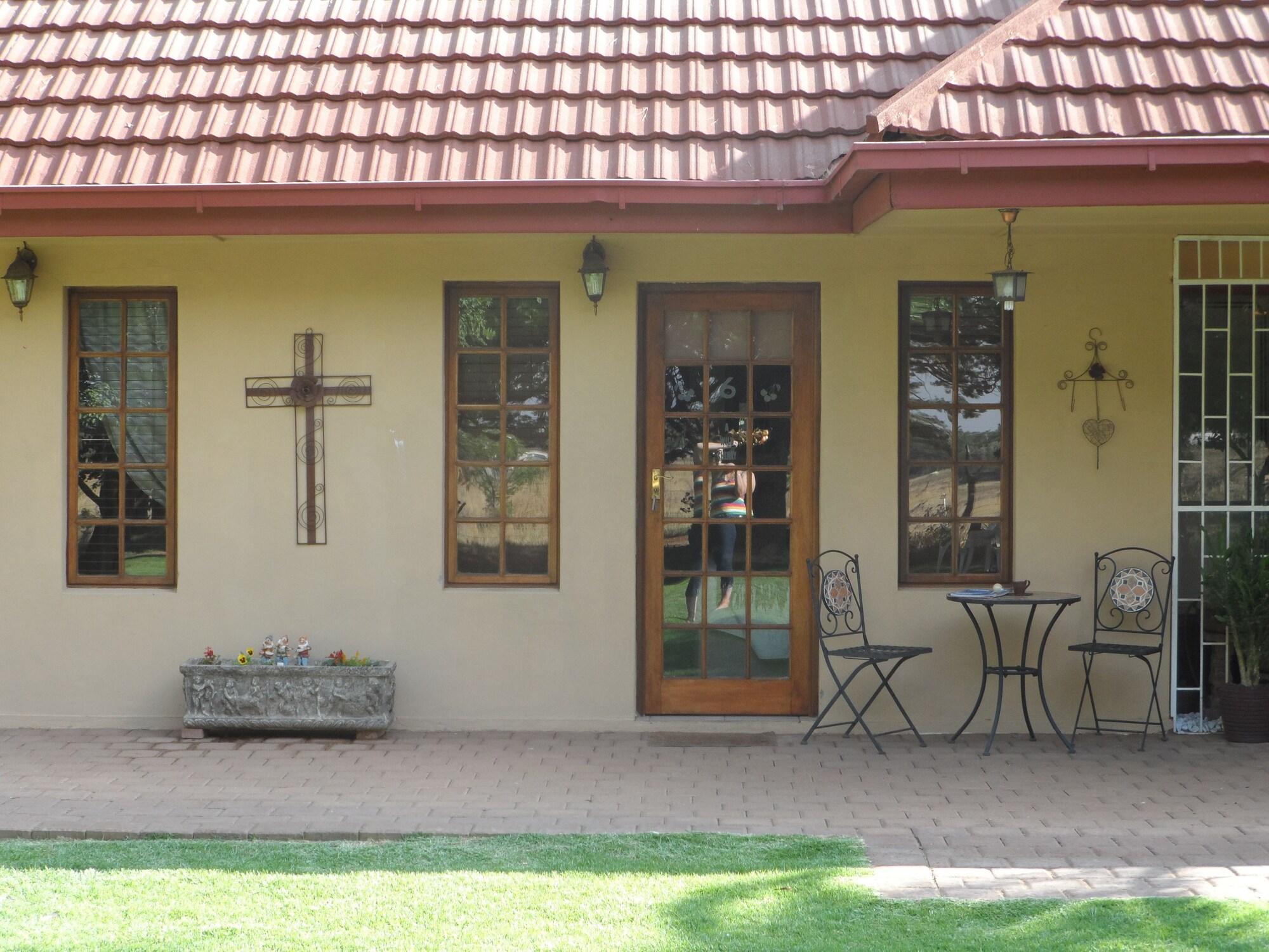 Vista Exterior A Cherry Lane Self Catering and B&B