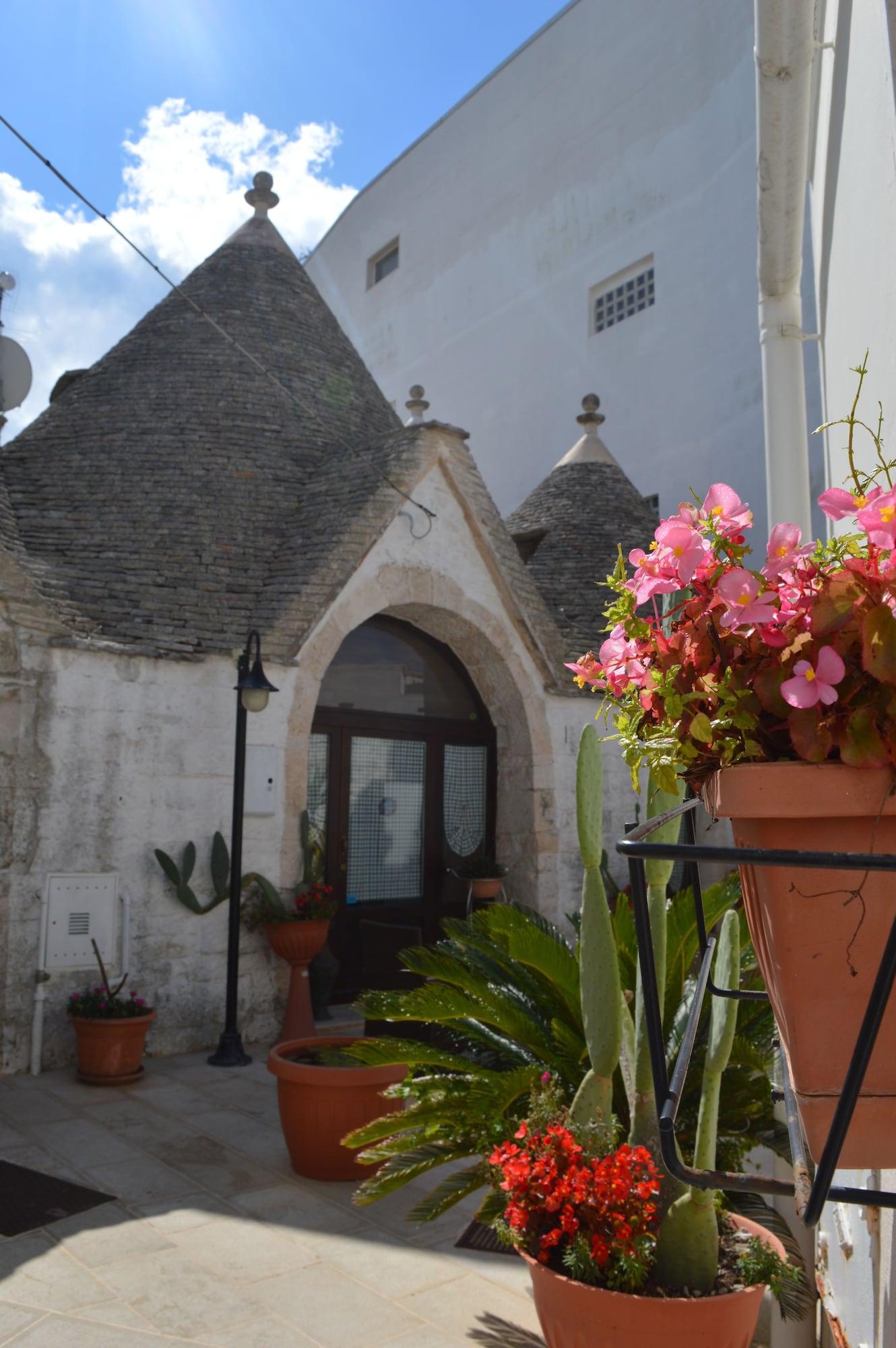Varios Giardino dei Trulli