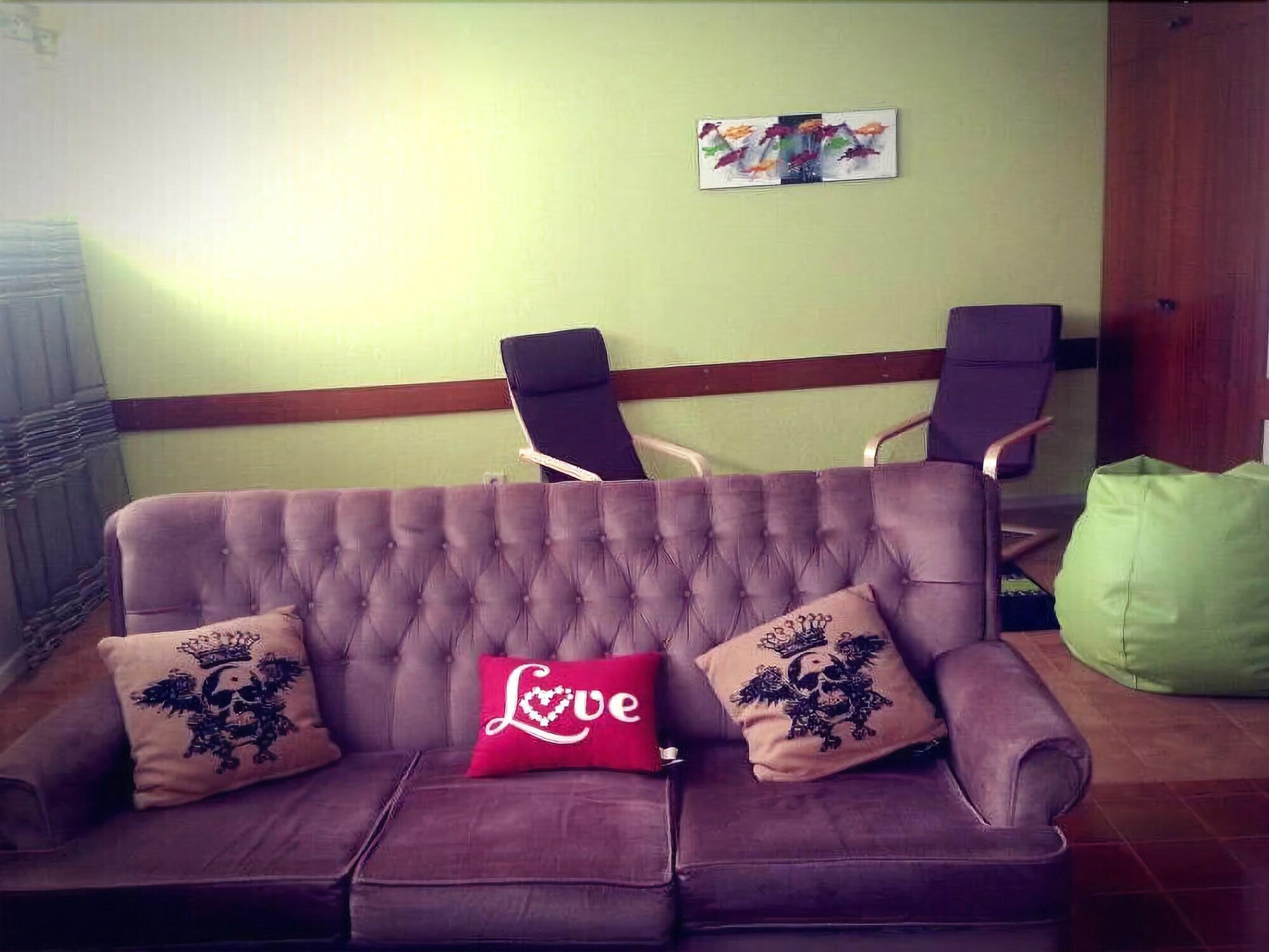 Vista Lobby City Drops Hostel