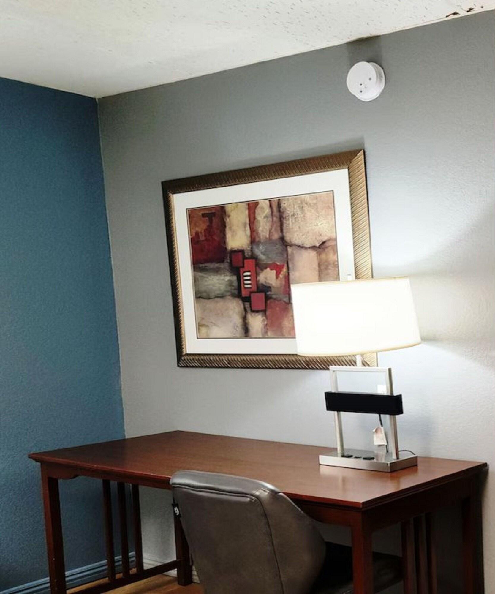 Set de Habitación Executive Inn By OYO Queenville Mena