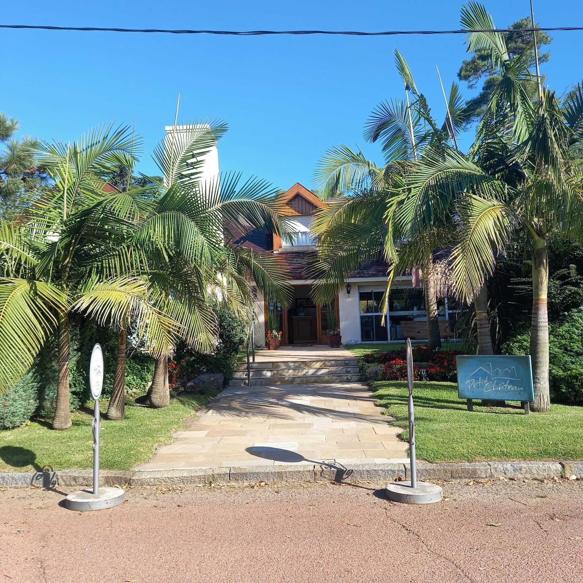 Vista Exterior Petit Château Hotel Boutique