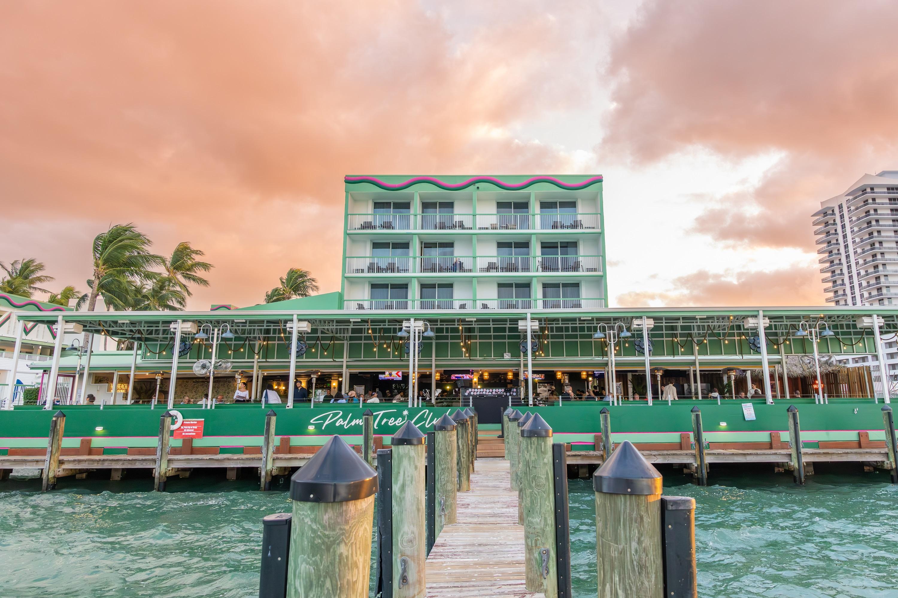 Restaurant Palm Tree Club Miami