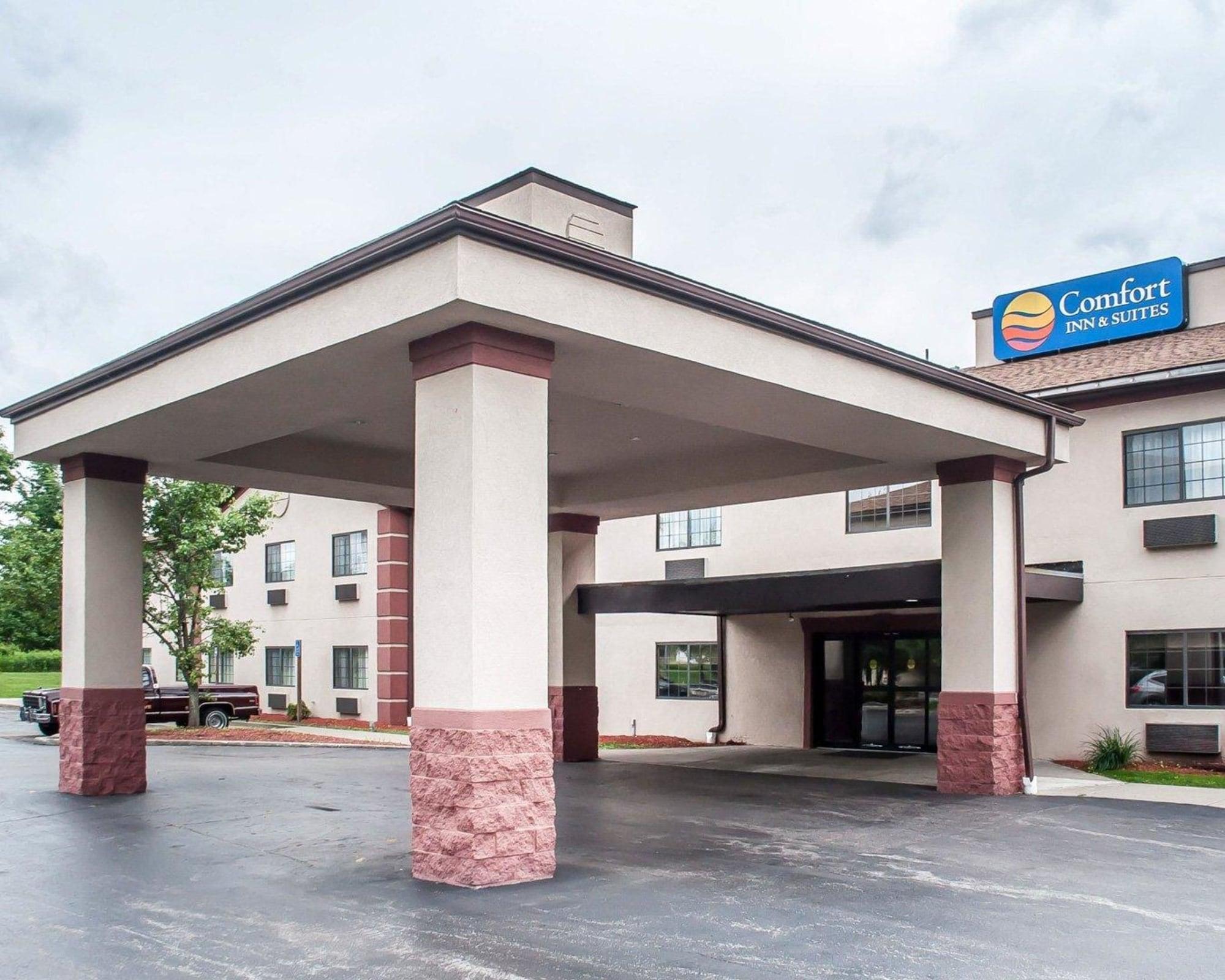 Vista Exterior Comfort Inn & Suites Hamburg - Buffalo South