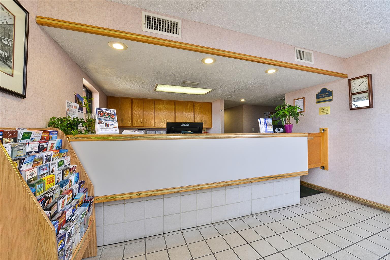 Vista Lobby Americas Best Value Inn Valdosta