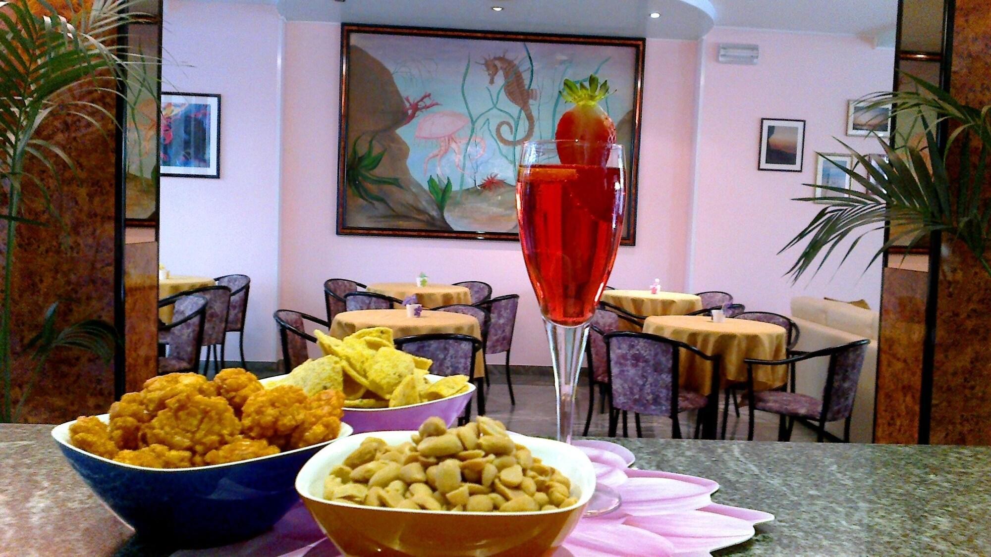 Bar/Salón Cavalluccio Marino