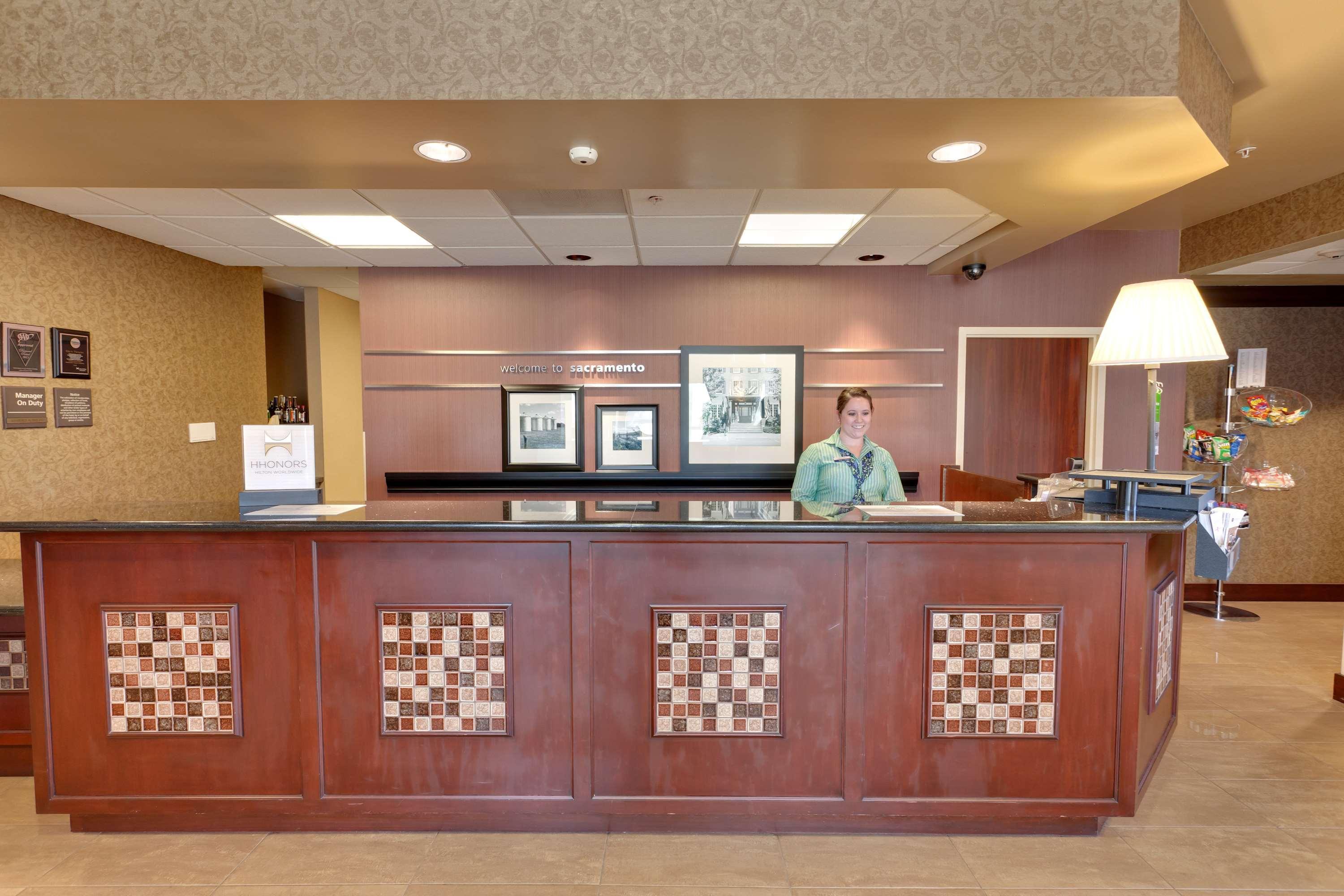 Vista Lobby Hampton Inn & Suites Sacramento-Airport-Natomas