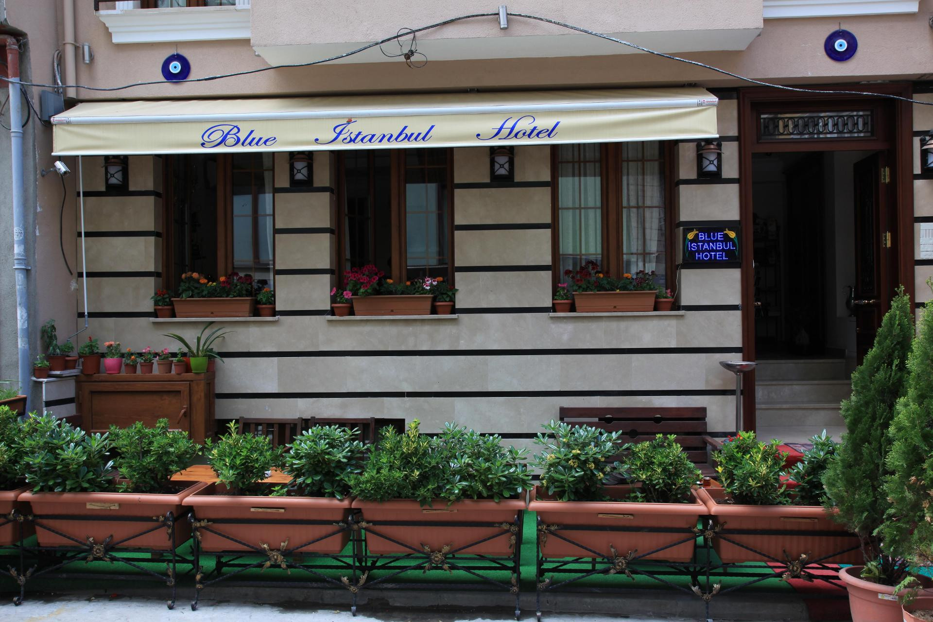 Vista da fachada Blue Istanbul Suites