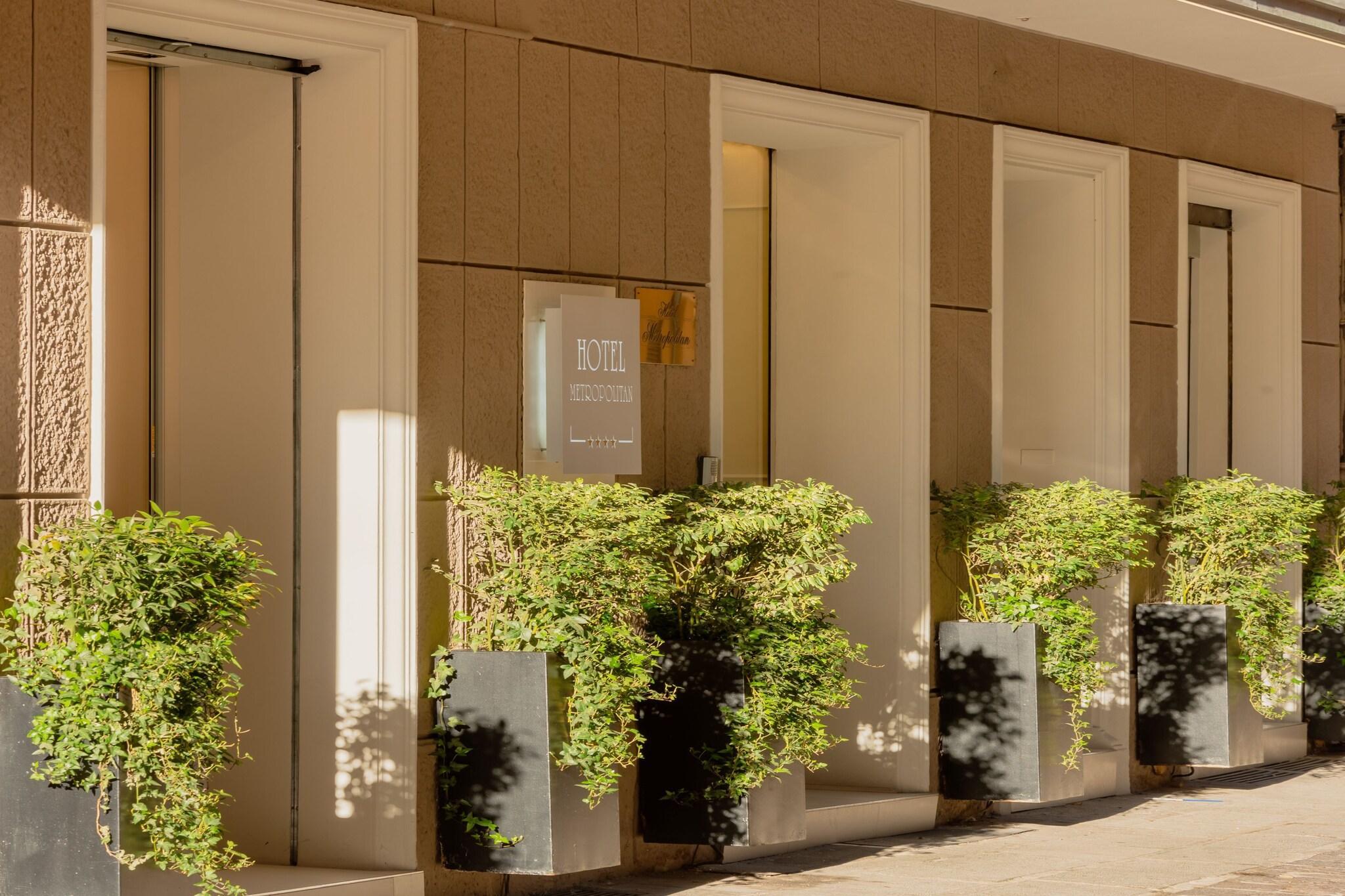 Vista Exterior Hotel Metropolitan