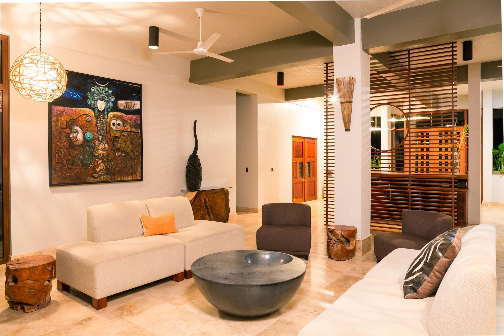 Vista Lobby Xbalanque