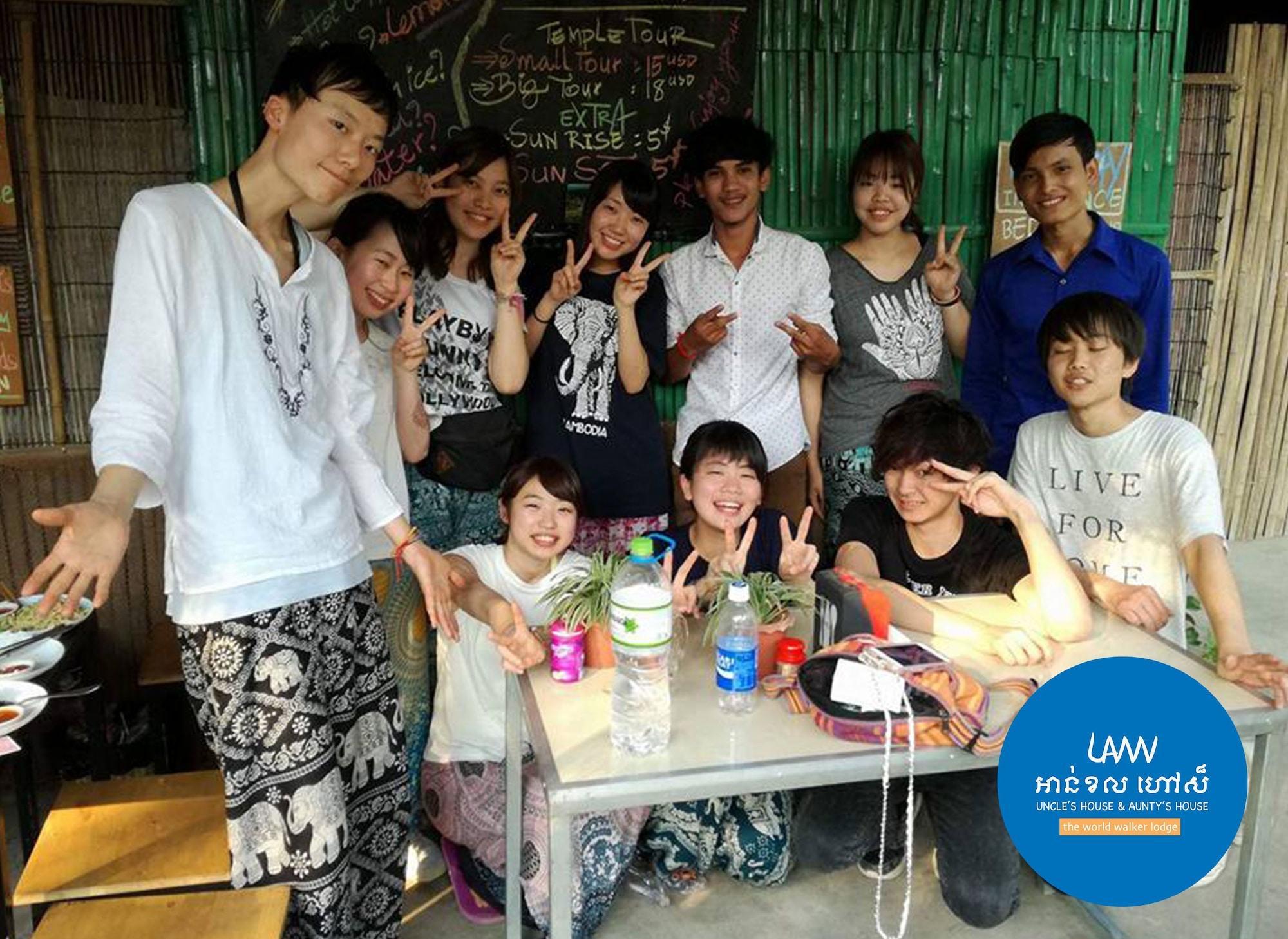Restaurant WORLD WALKERs - Hostel