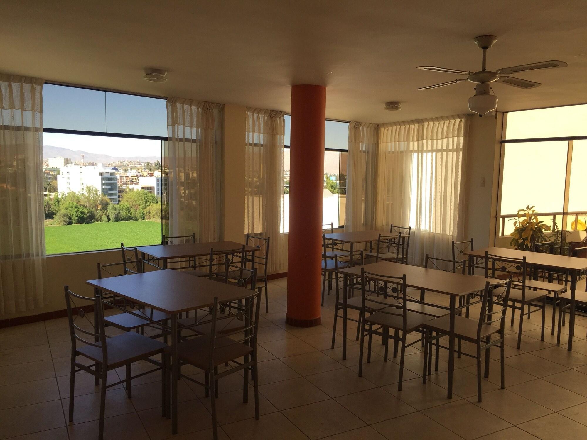 Restaurant Casa Mores Inn
