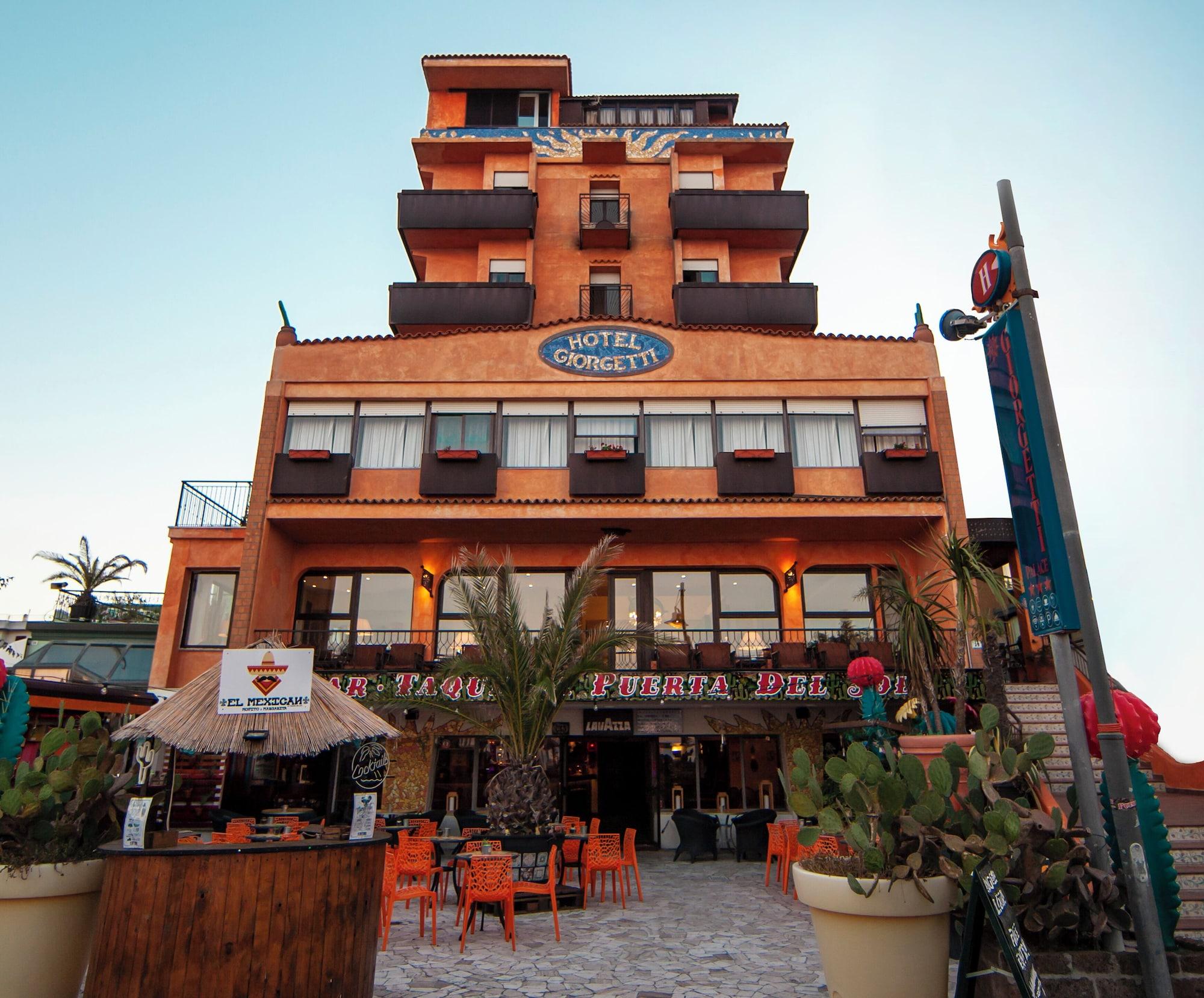 Varios Hotel Giorgetti Orange