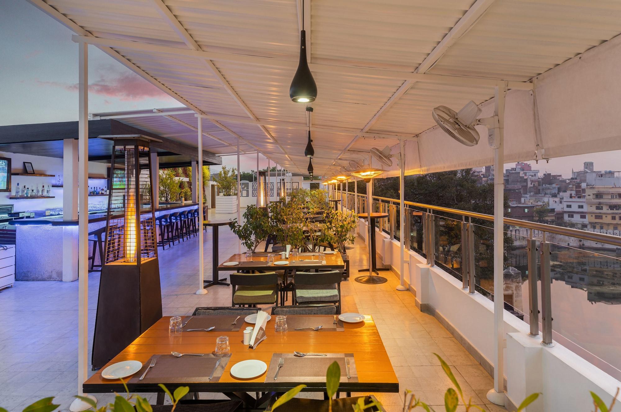 Vista Exterior Rajdarshan - A Lake View Hotel in Udaipur