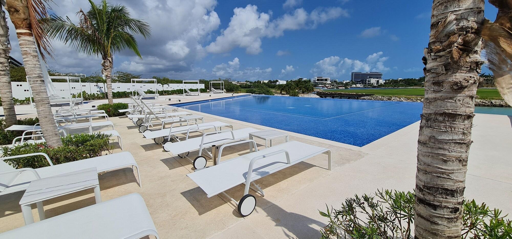 Playa Marea condo vista espectacular 4pax