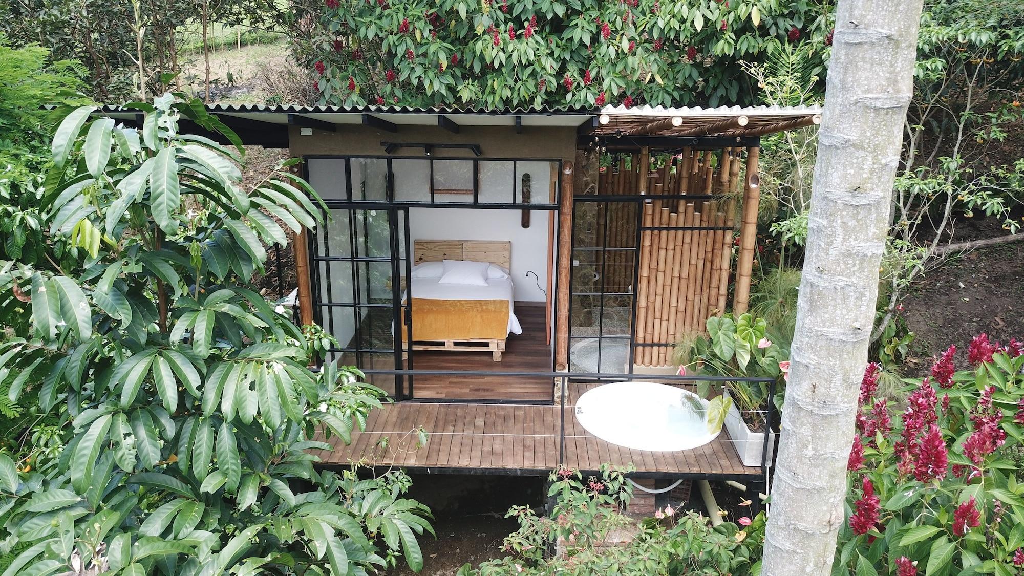Varios EcoHotel Alma
