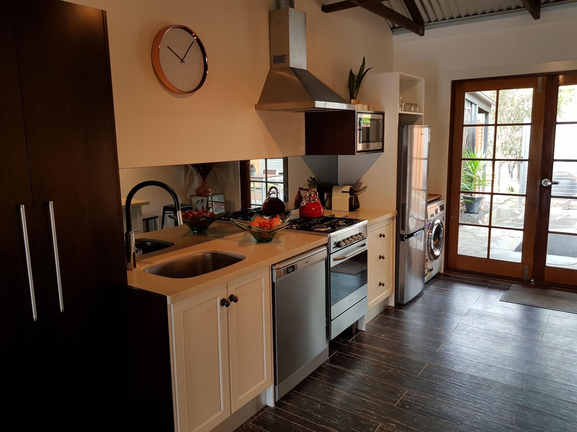 Equipamiento de Habitación Irongate Studio