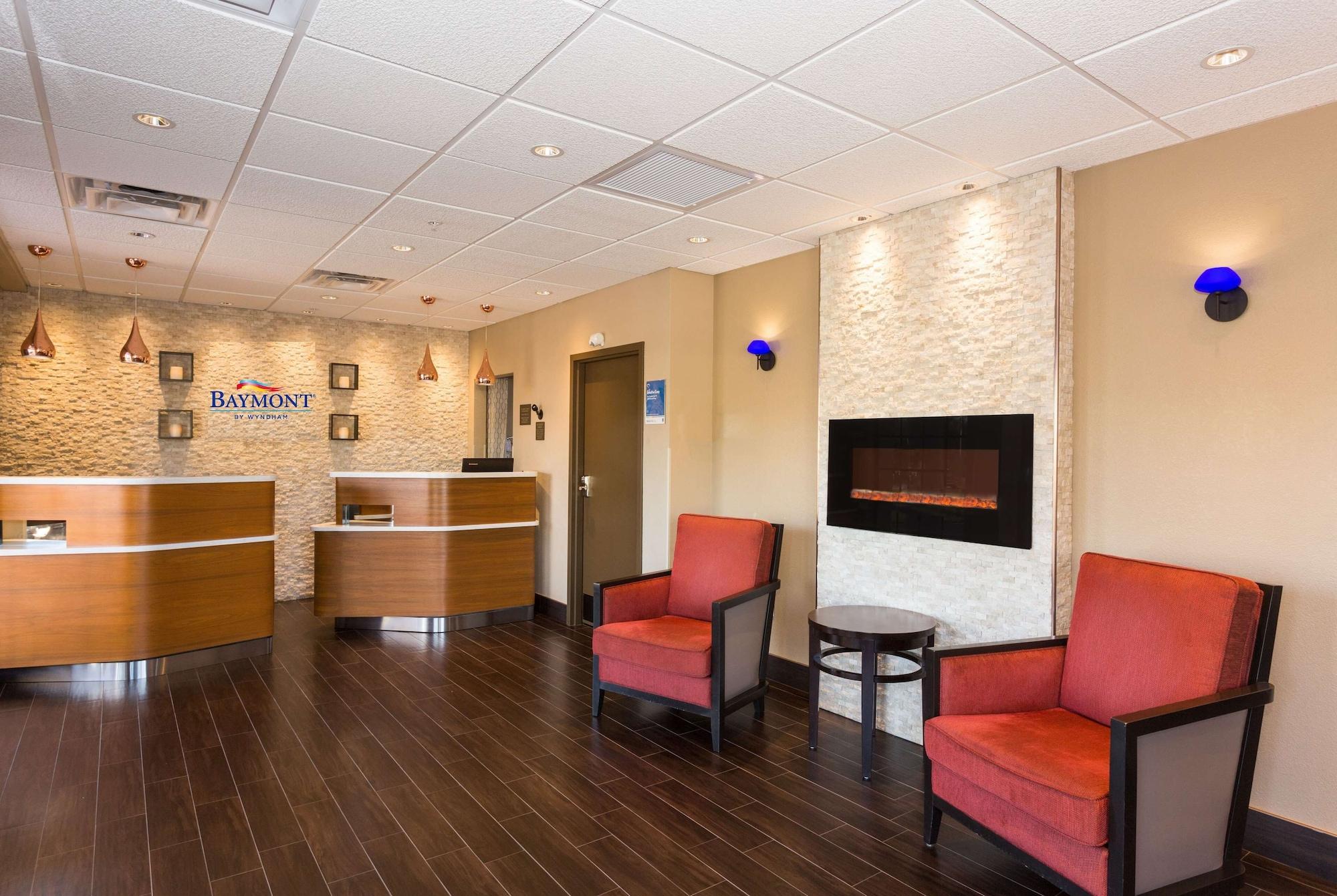 Vista Lobby Baymont by Wyndham Bonita Springs Naples North