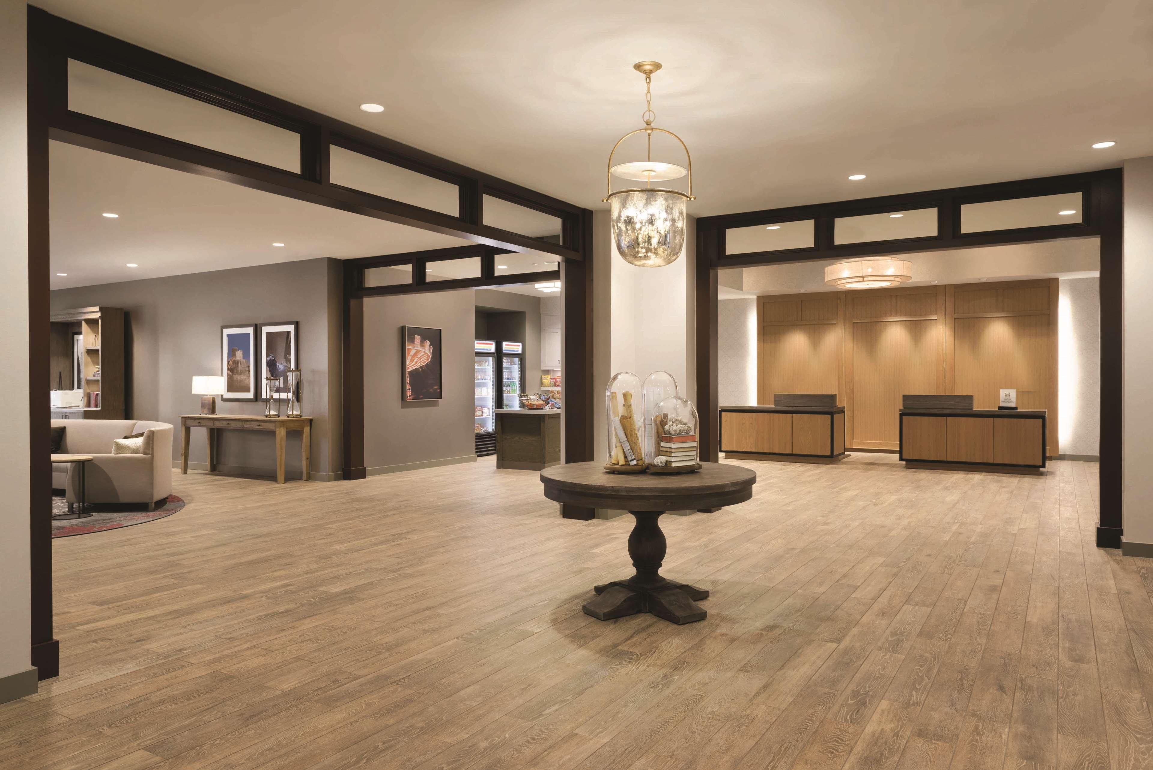 Vista Lobby Homewood Suites by Hilton Chicago West Loop Fulton Mkt Area