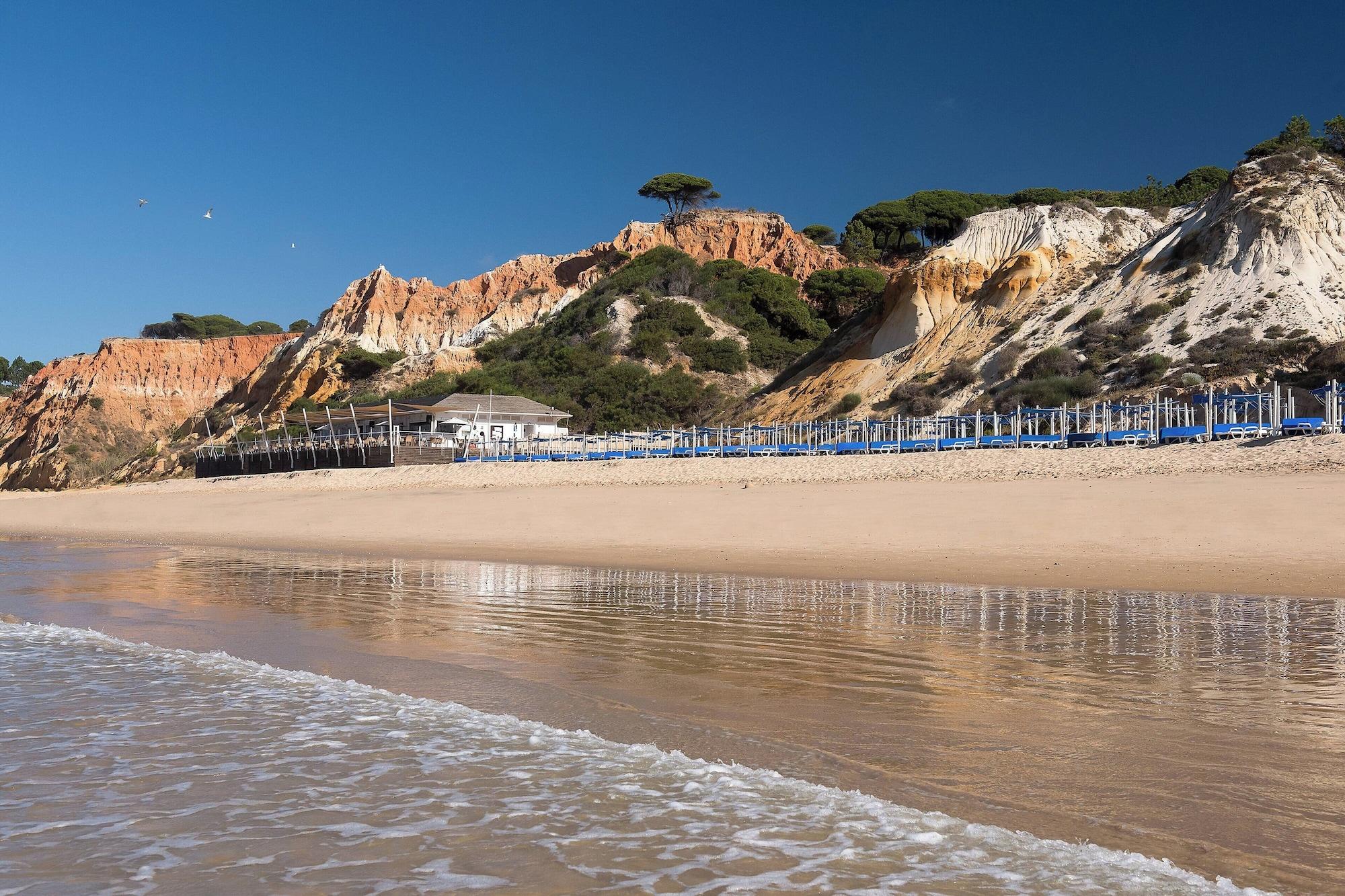 Vista Exterior Pine Cliffs Hotel, a Luxury Collection Resort, Algarve