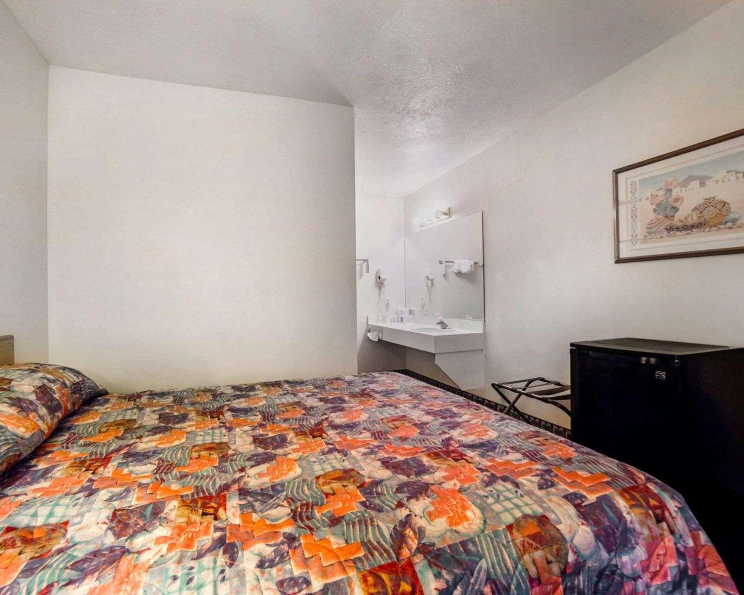 Habitación Rodeway Inn