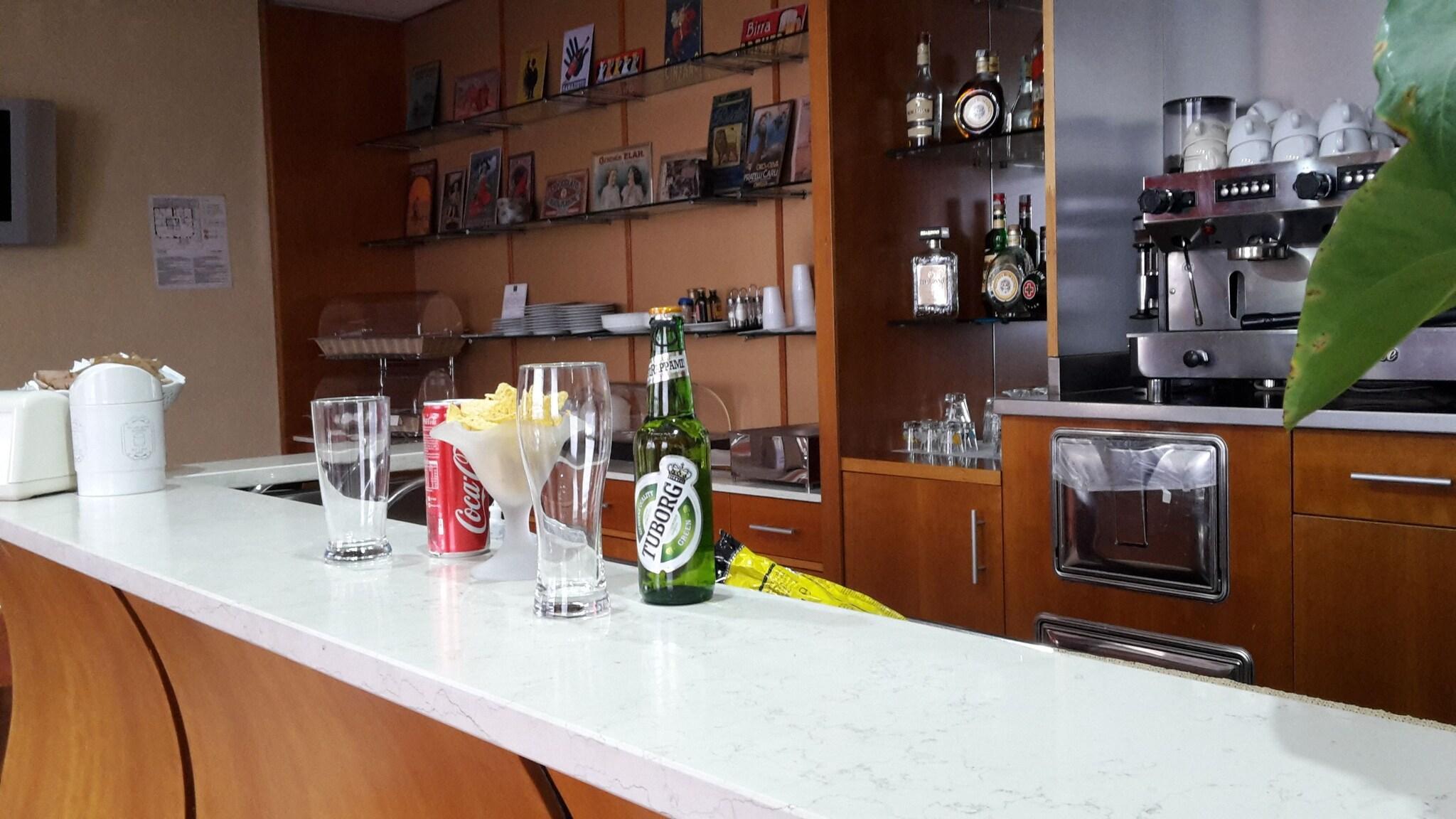 Bar/Salón Hotel Riviera