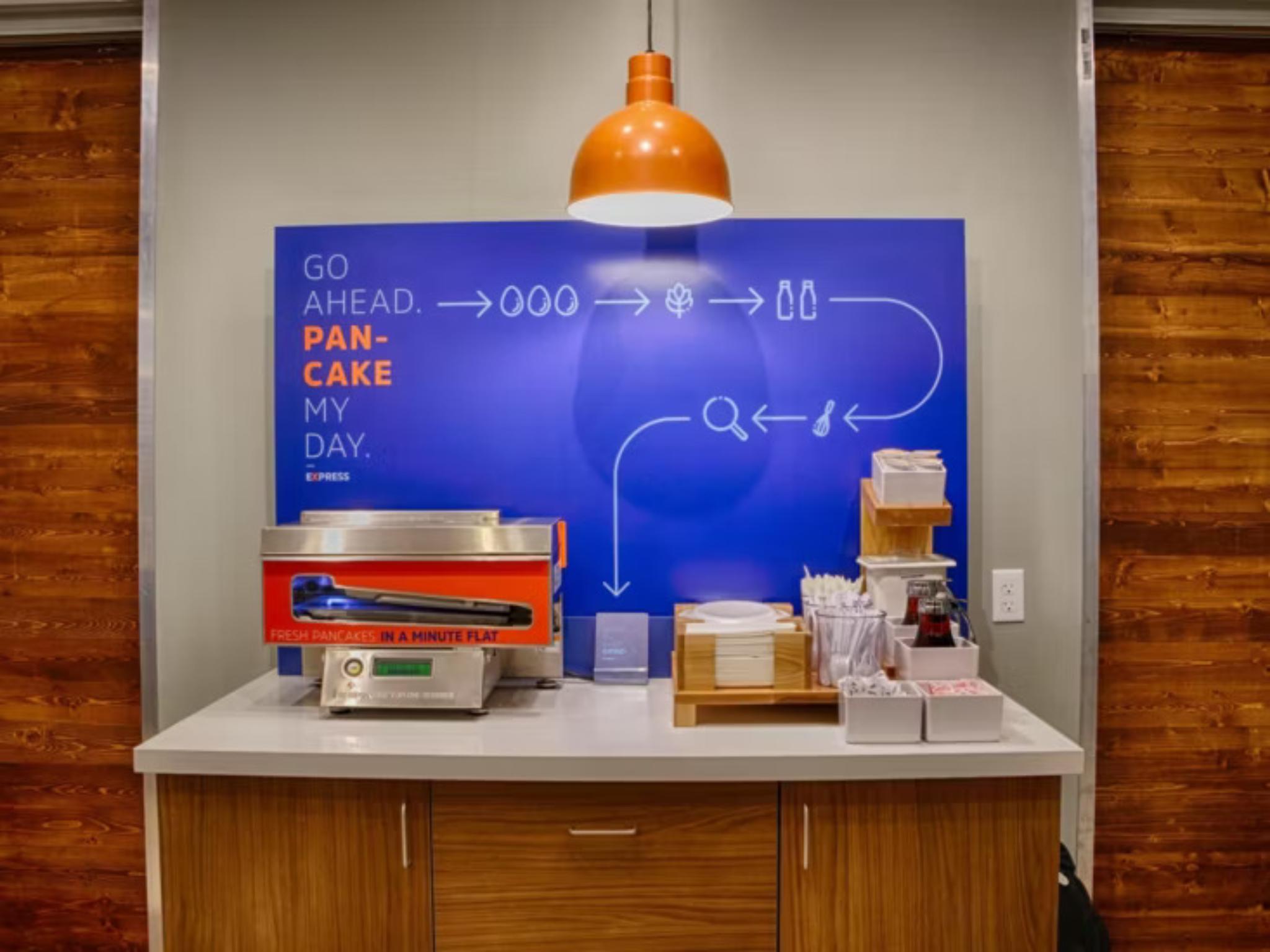 Restaurant Holiday Inn Express & Suites Anchorage Midtown 