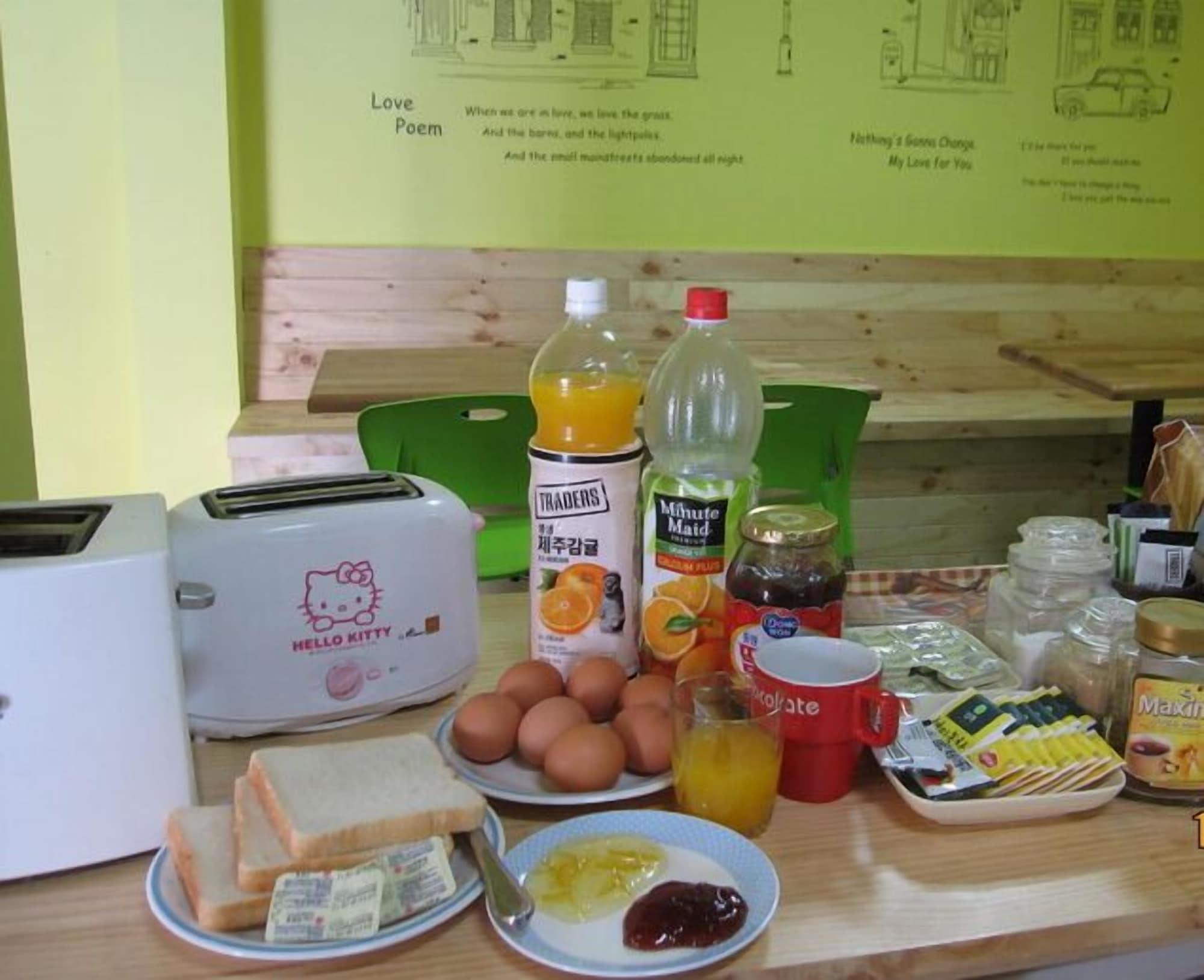 Restaurant Blue Backpackers Hostel