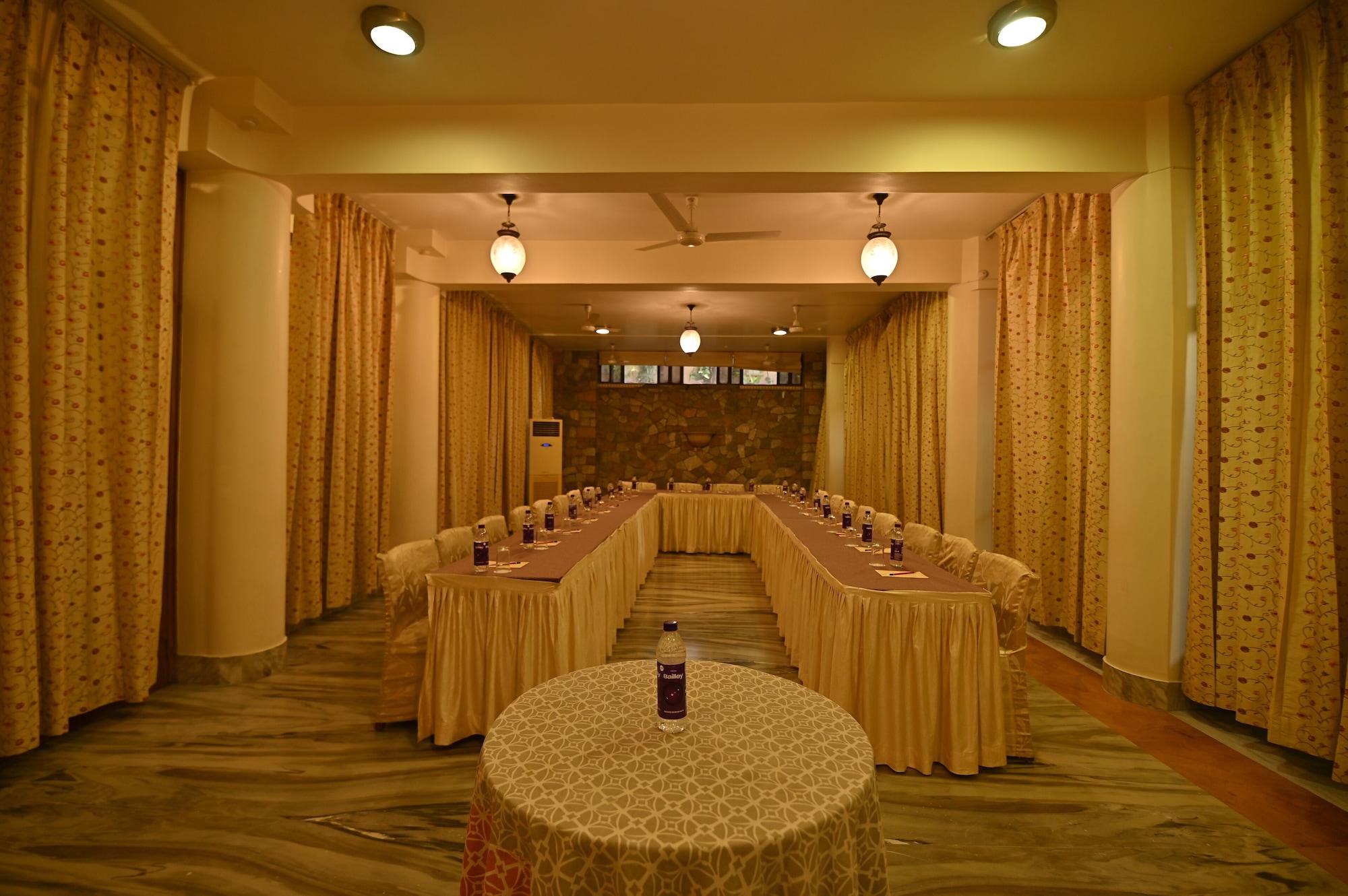 Sala de Reuniones Om Niwas Suite Hotel