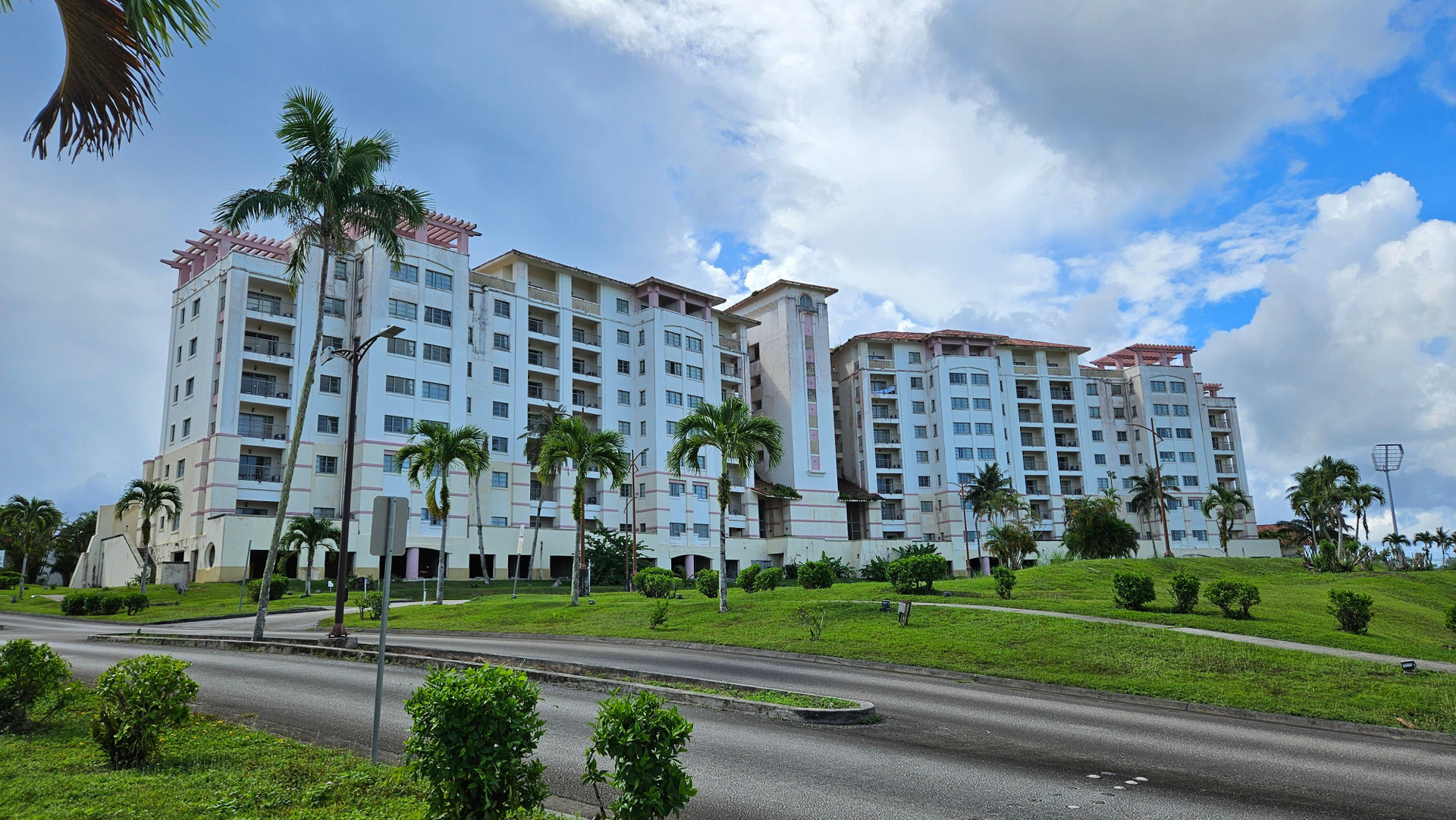 Vista Exterior Leopalace Resort Guam - Condo