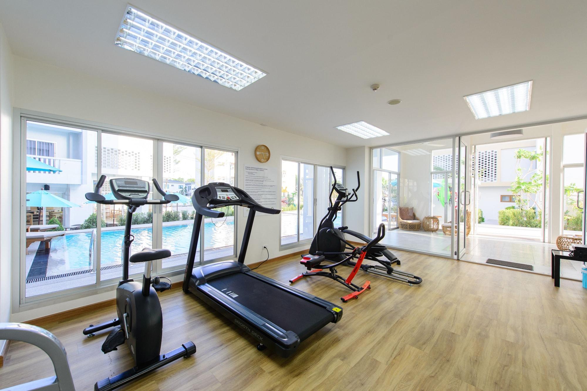 Gimnasio Recenta Suite Phuket Suanluang