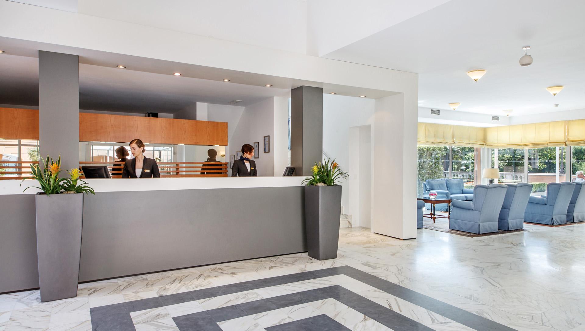 Vista Lobby Villa Sassa