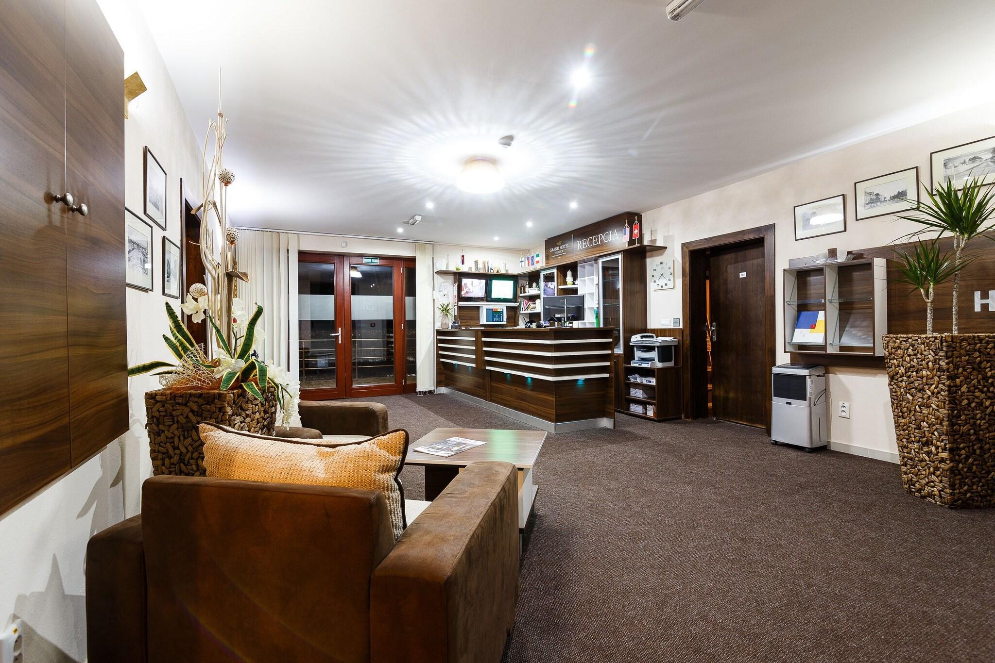 Vista Lobby Grand Hotel Senica