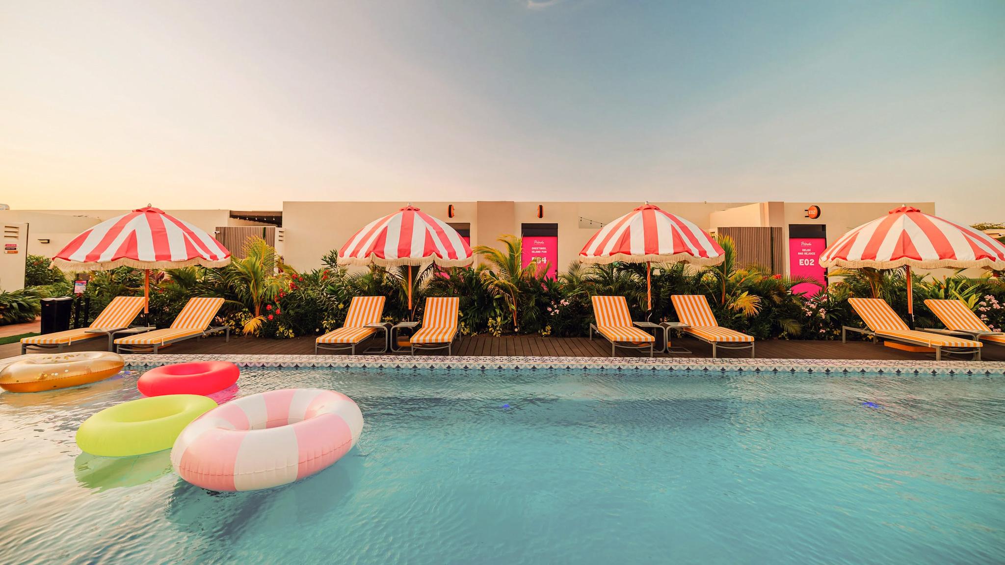 Varios Privada Stays - Private Pools & Colorful-Chic Boutique Hotel