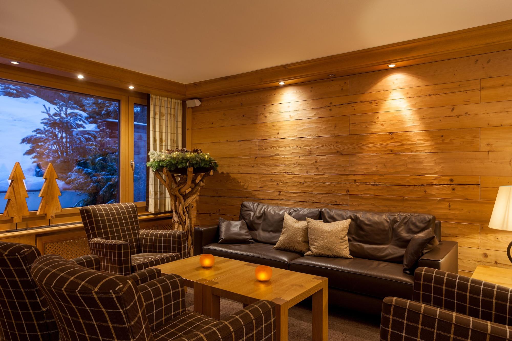 Vista Lobby Hotel Holiday