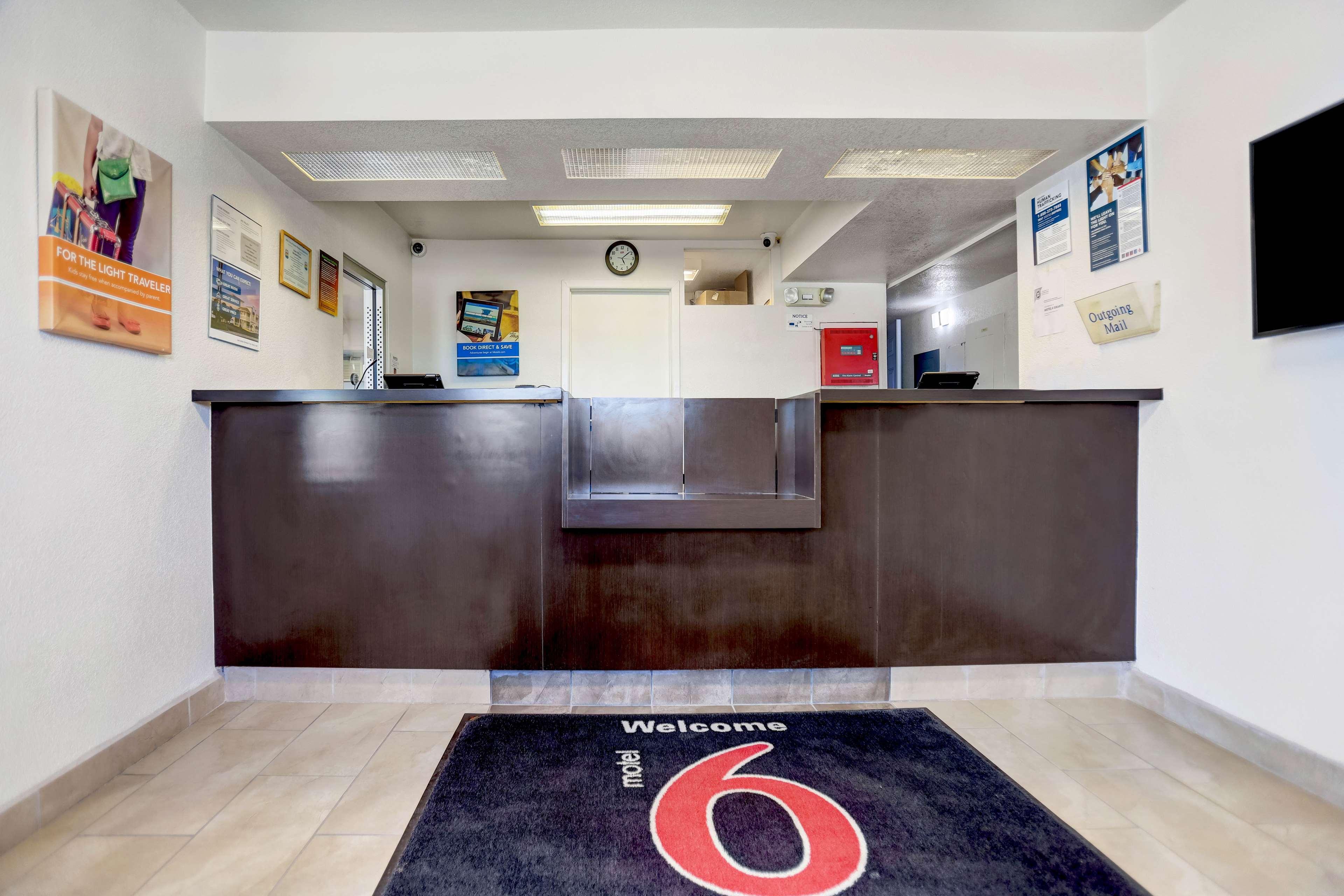 Vista Lobby Motel 6 Grants, NM